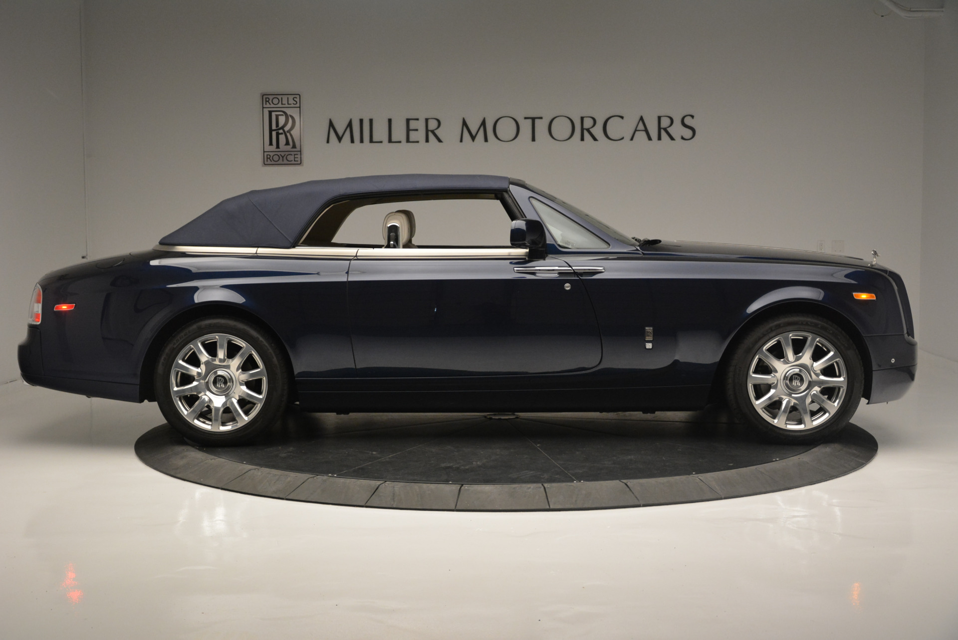2014 RollsRoyce Phantom Coupe Color Specs Pricing  Autobytel