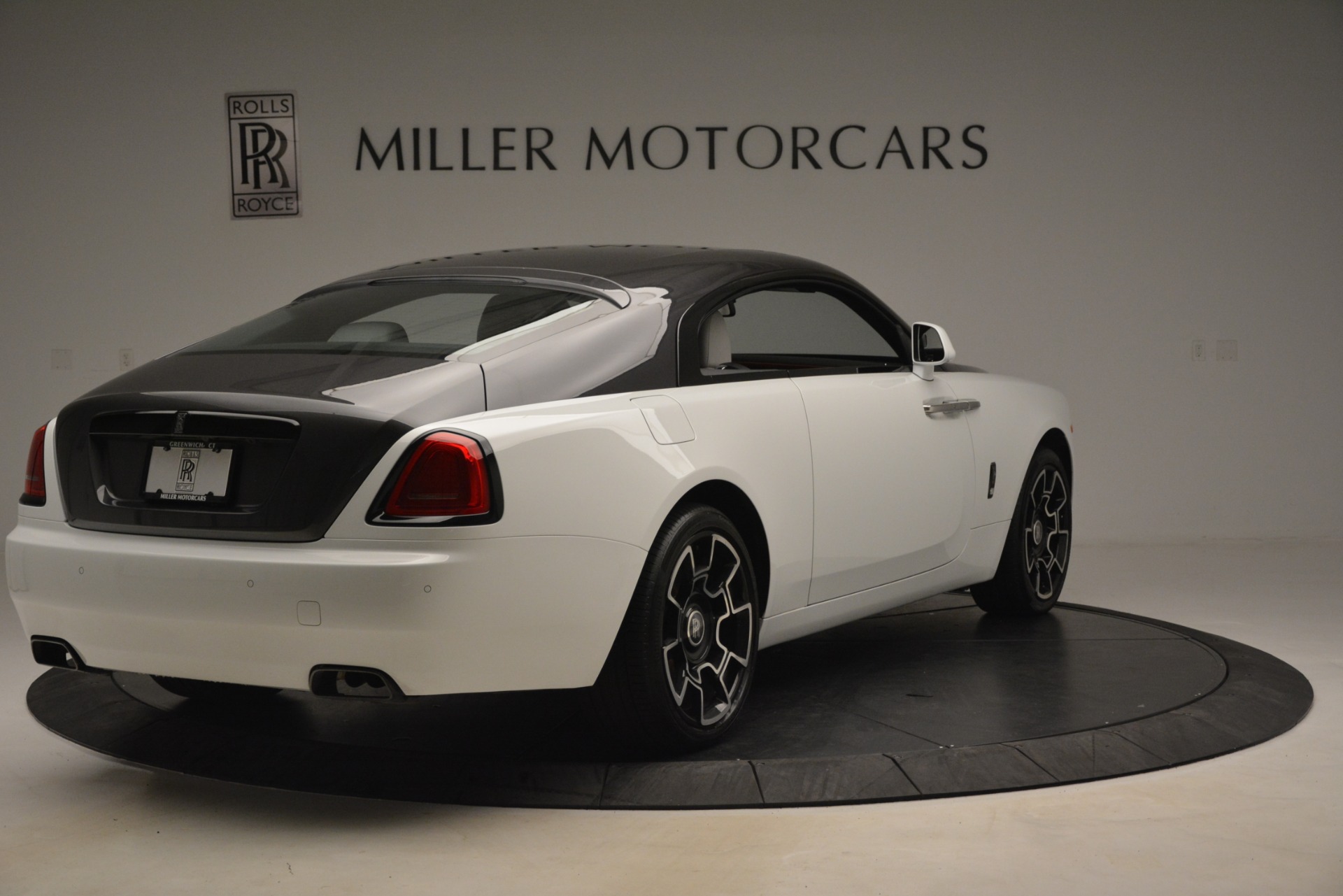 Pre-Owned 2018 Rolls-Royce Wraith Black Badge Nebula Pre-Owned 2018 Rolls-Royce Wraith Black Badge Nebula