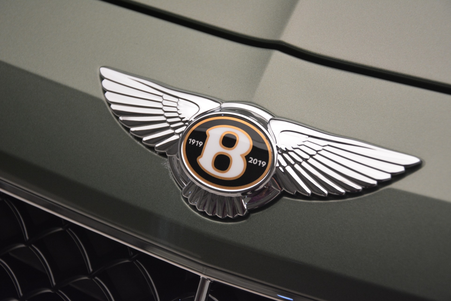 New-2019-Bentley-Bentayga-V8
