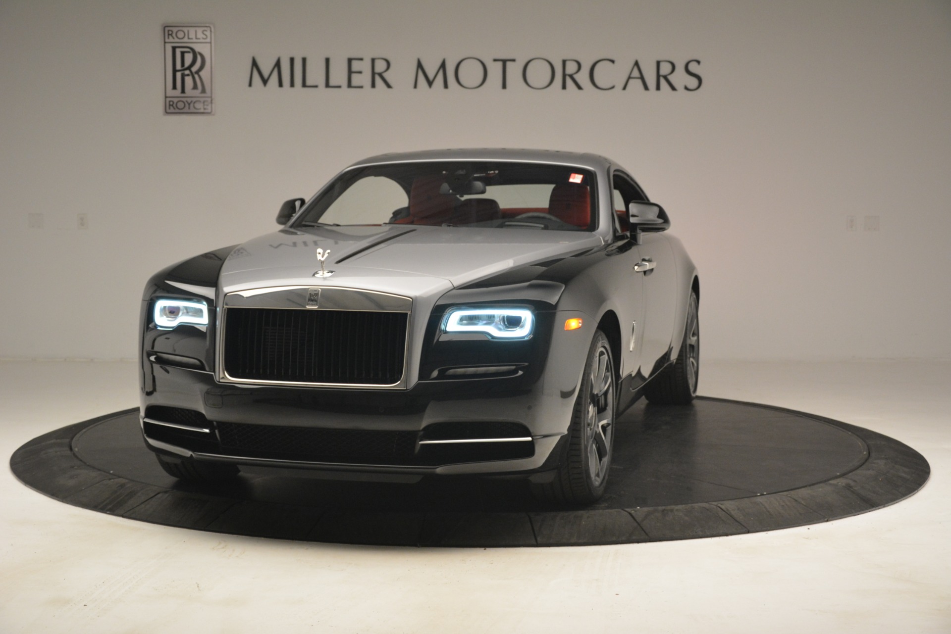 Giá bán lại của RollsRoyce Wraith đầu tiên lên sàn xe cũ Việt Nam khiến  nhiều người không khỏi bất ngờ