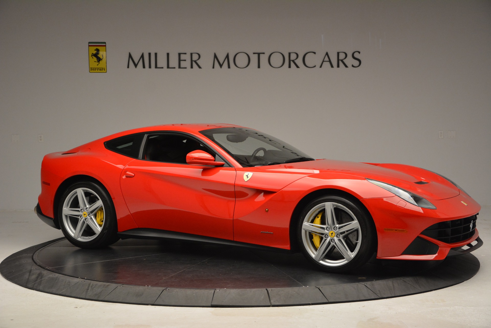 price of ferrari f12 berlinetta