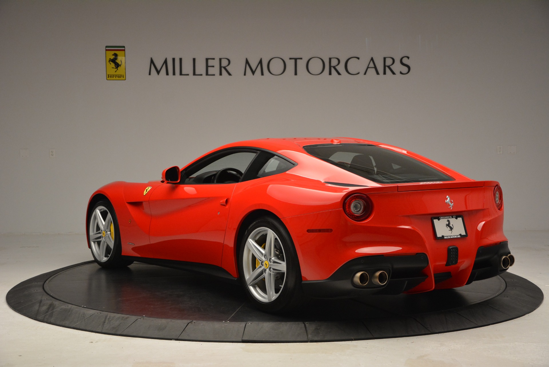 price of ferrari f12 berlinetta