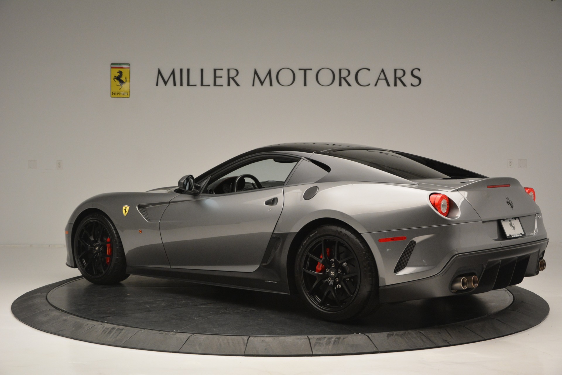 ferrari gto 2011