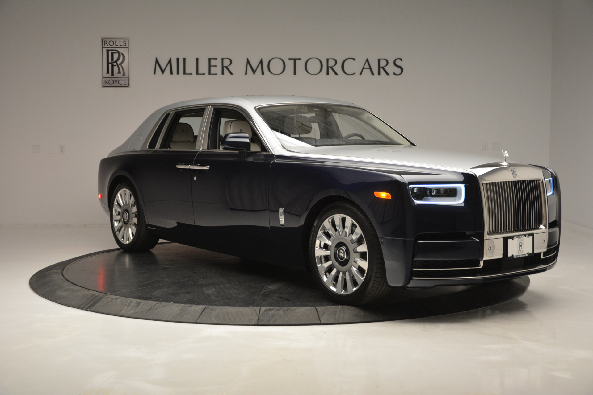 Khám phá RollsRoyce Phantom Koa độc nhất vô nhị  VOVVN