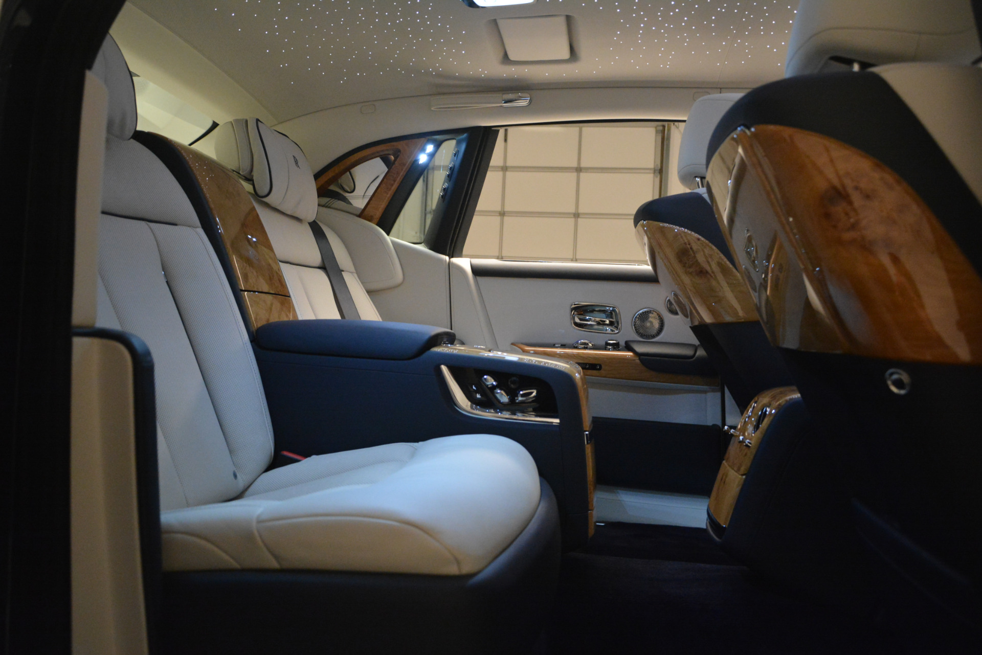 Cập nhật với hơn 70 rolls royce new model interior không thể bỏ qua   trieuson5