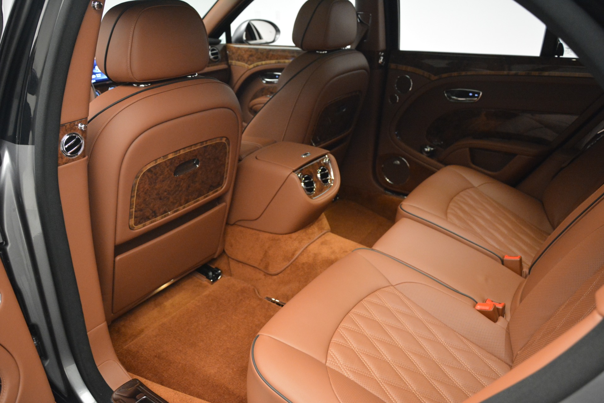 Bán xe ô tô Bentley Mulsanne 2019 giá 27 Tỷ 900 Triệu