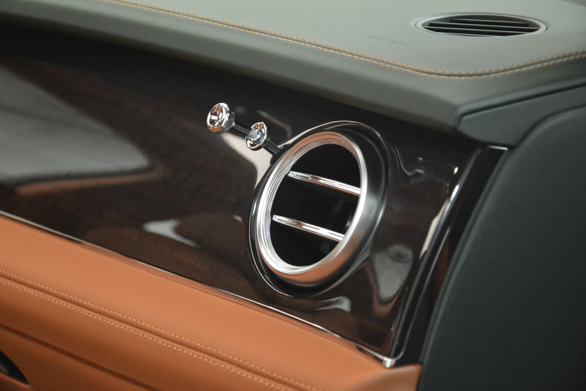 New 2019 Bentley Bentayga V8 For Sale () | Miller Motorcars New 2019 Bentley Bentayga V8 For Sale () | Miller Motorcars