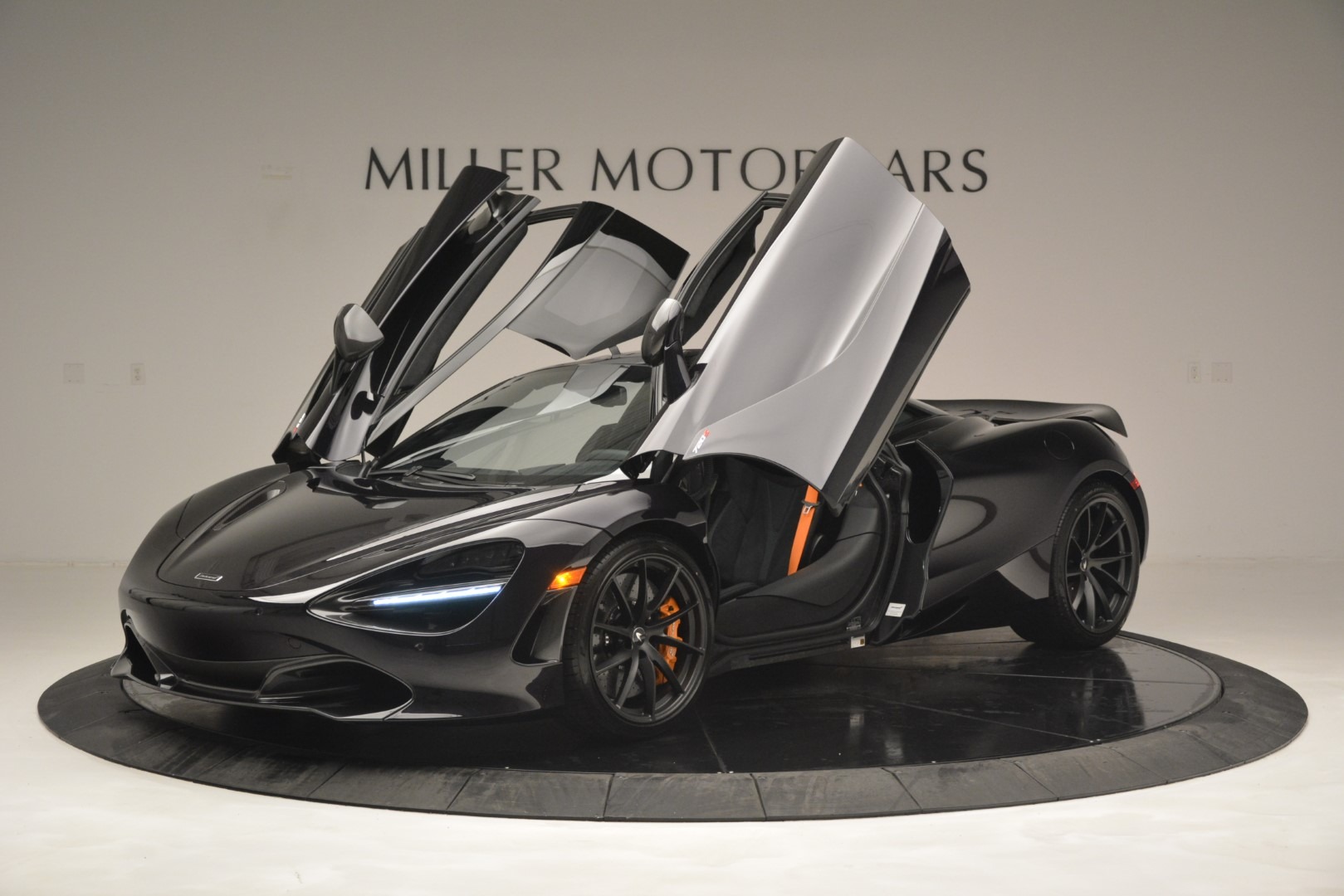 New-2019-McLaren-720S-Coupe