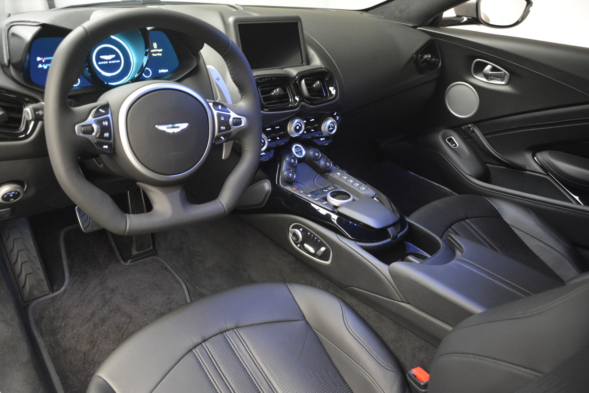 New-2019-Aston-Martin-Vantage-Coupe