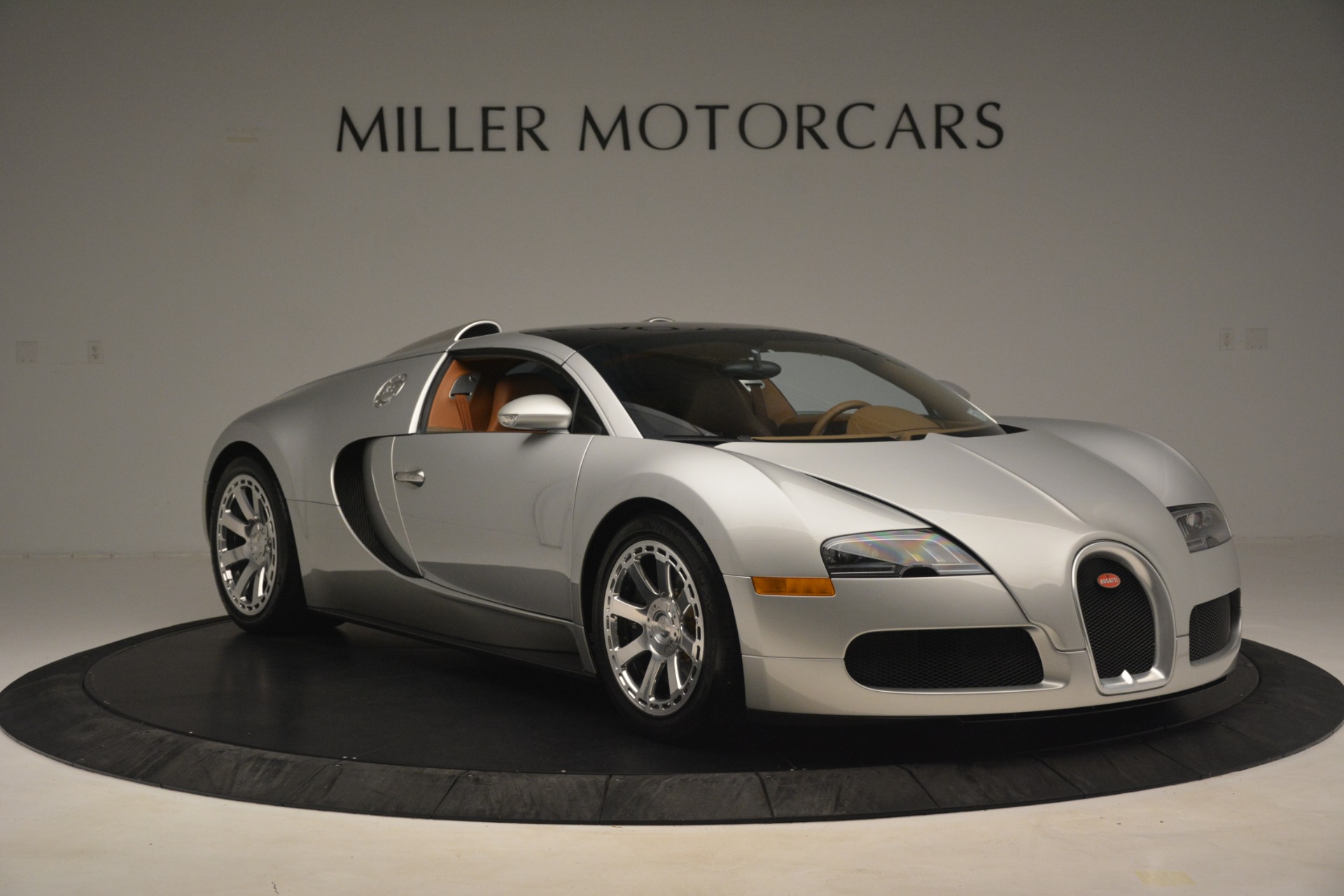 Pre Owned 2010 Bugatti Veyron 16 4 Grand Sport For Sale