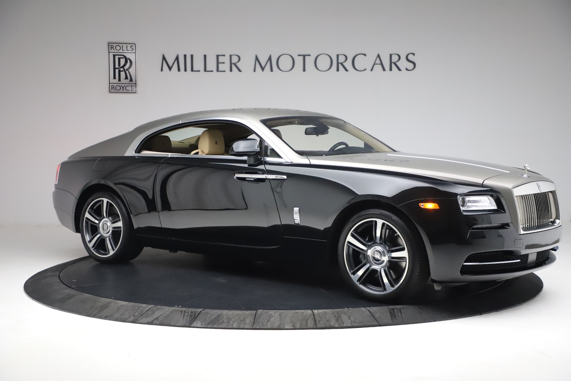Phiên bản mui trần Roll Royce Wraith ra mắt vào năm 2015  Báo Dân trí