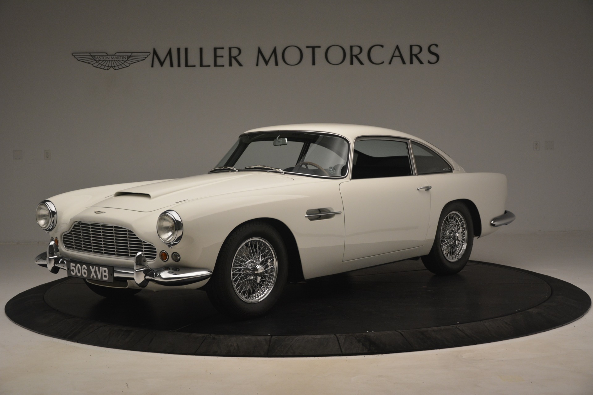 Pre Owned 1961 Aston Martin Db4 Series Iv Coupe For Sale