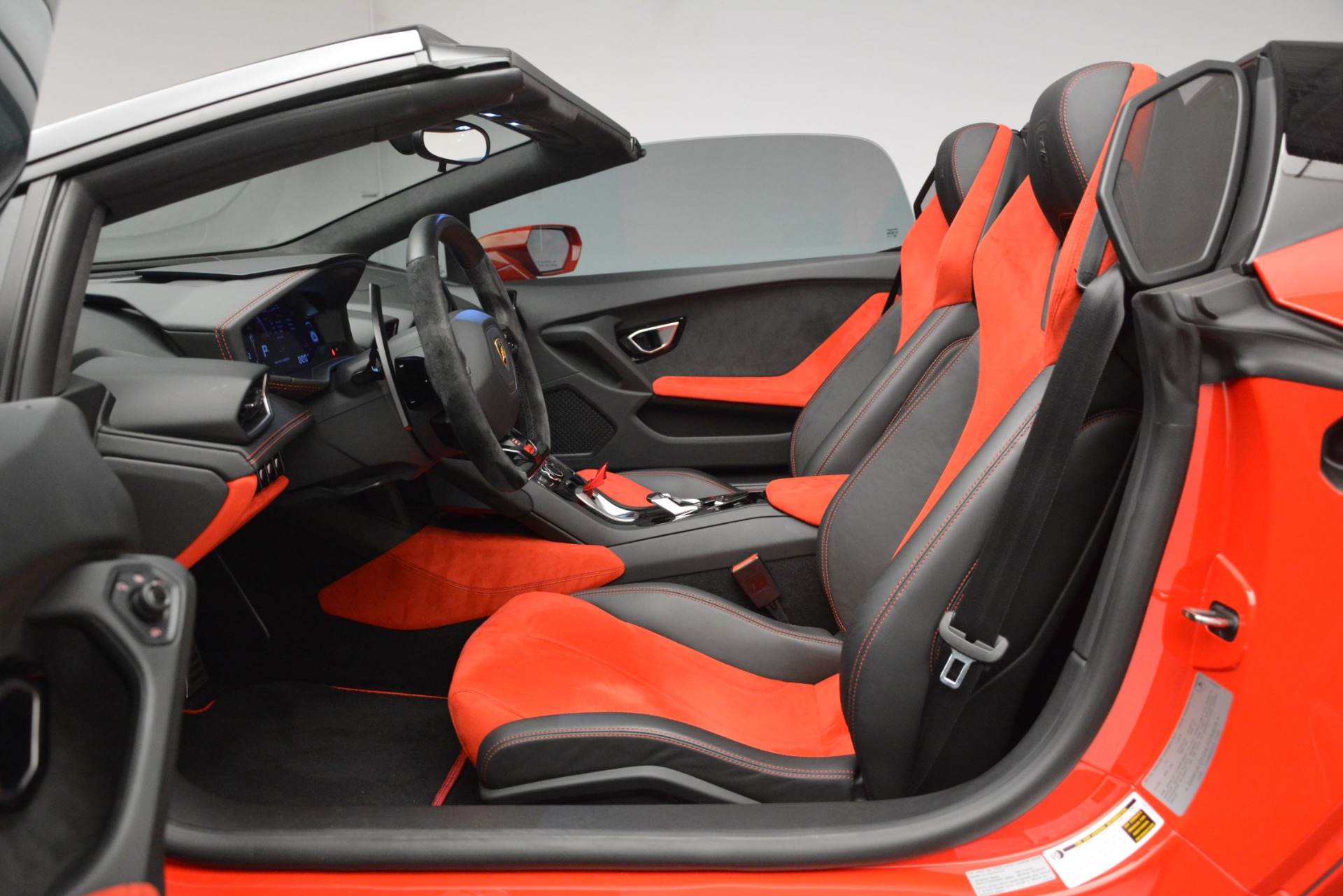 Used-2017-Lamborghini-Huracan-LP-610-4-Spyder