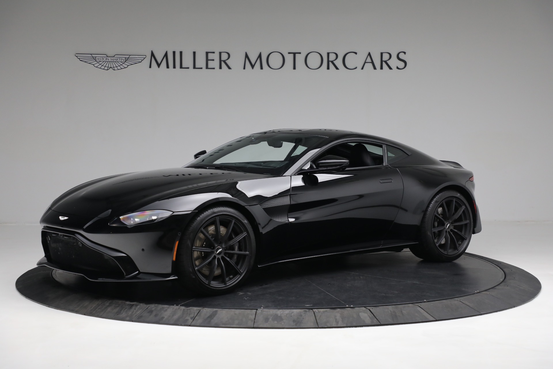 Used 2019 Aston Martin Vantage Only 3400 Miles! Loaded! Alcantara Interior!  Pristine Example! For Sale (Special Pricing)