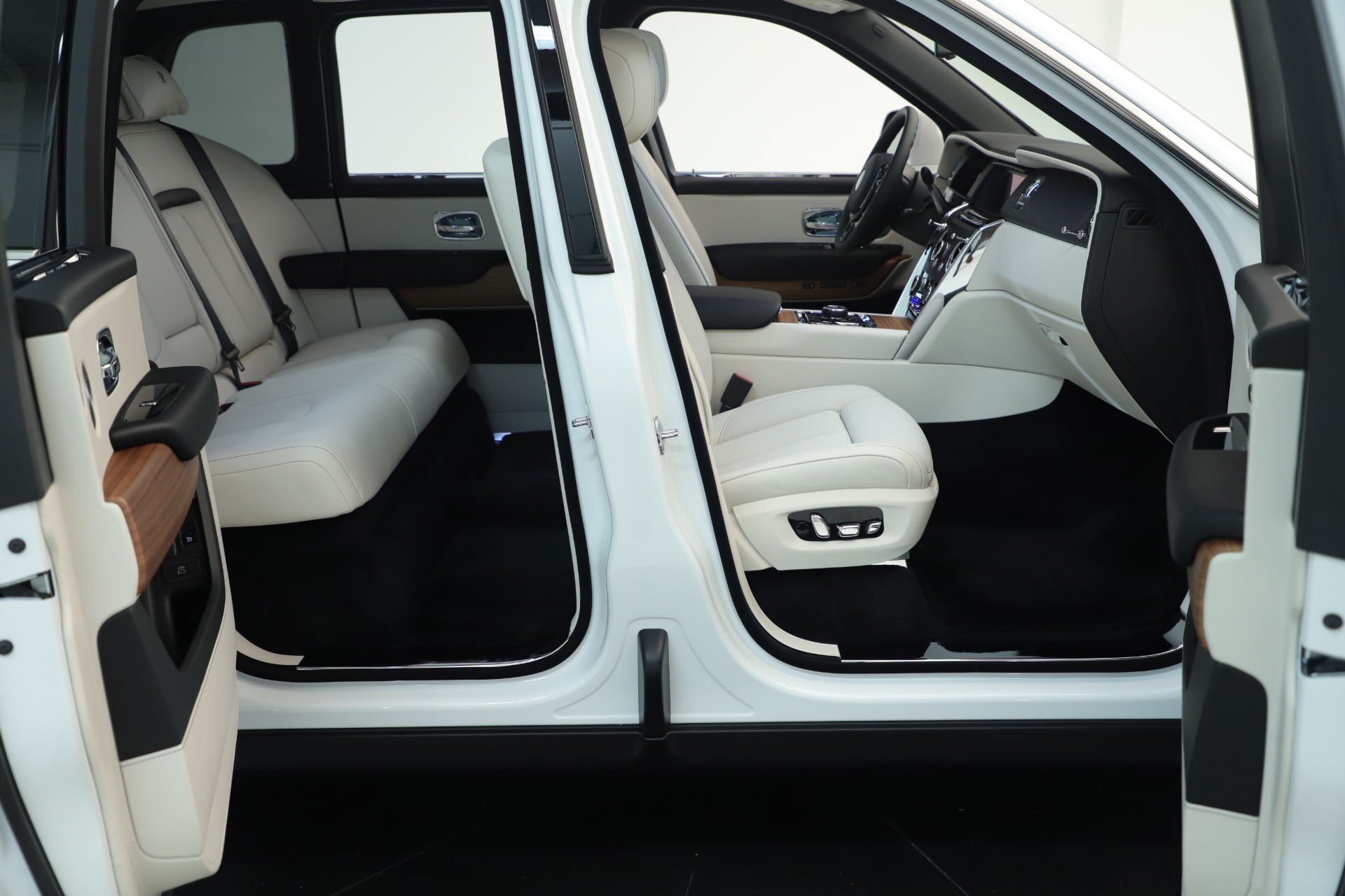 New 2019 Rolls Royce Cullinan For Sale Miller Motorcars Stock