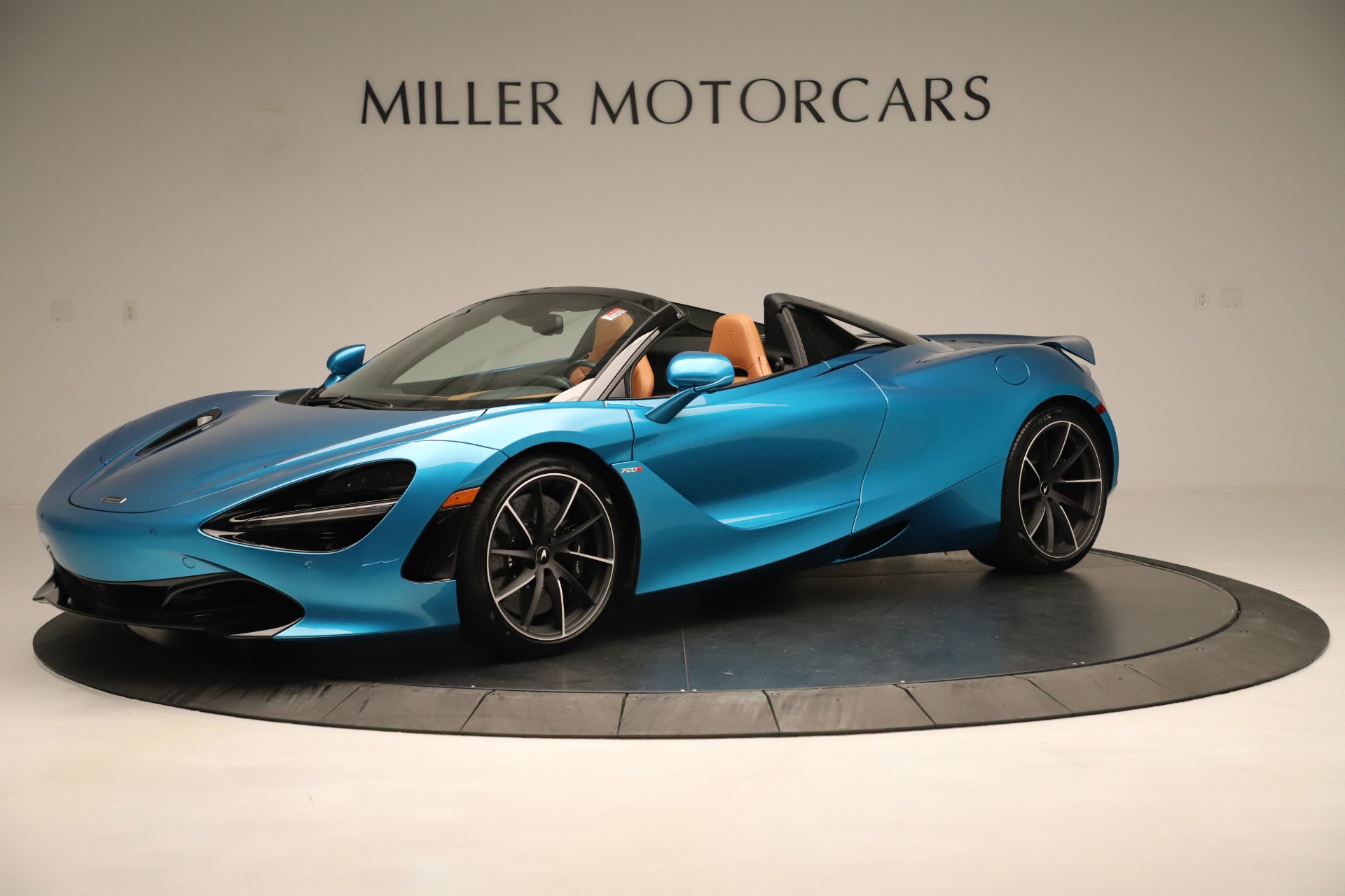 Макларен 570s голубой