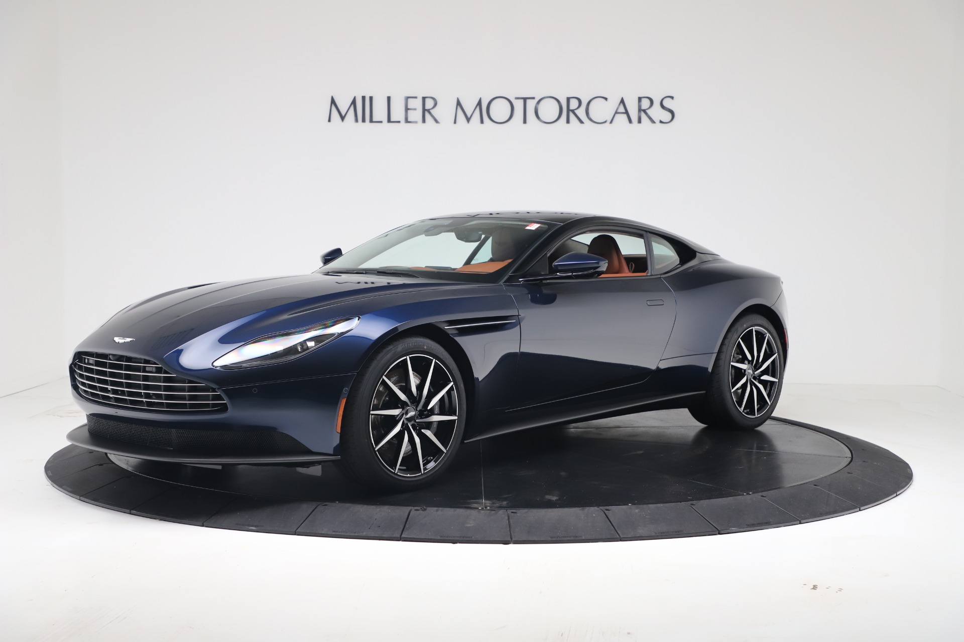 Pre Owned 2020 Aston Martin Db11 V8 Coupe For Sale 199 990