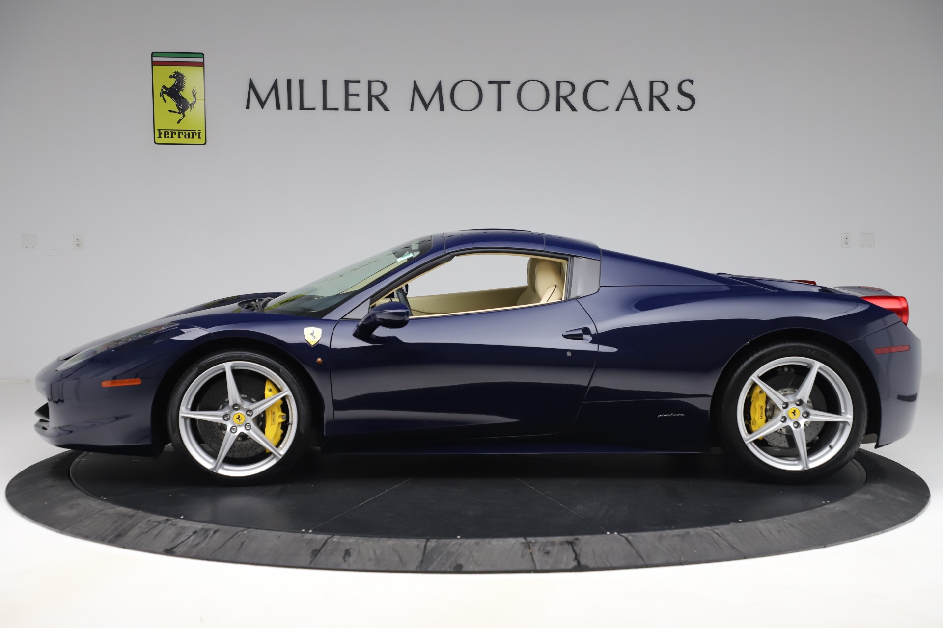 Pre Owned 2013 Ferrari 458 Spider For Sale Miller Motorcars Stock 4614