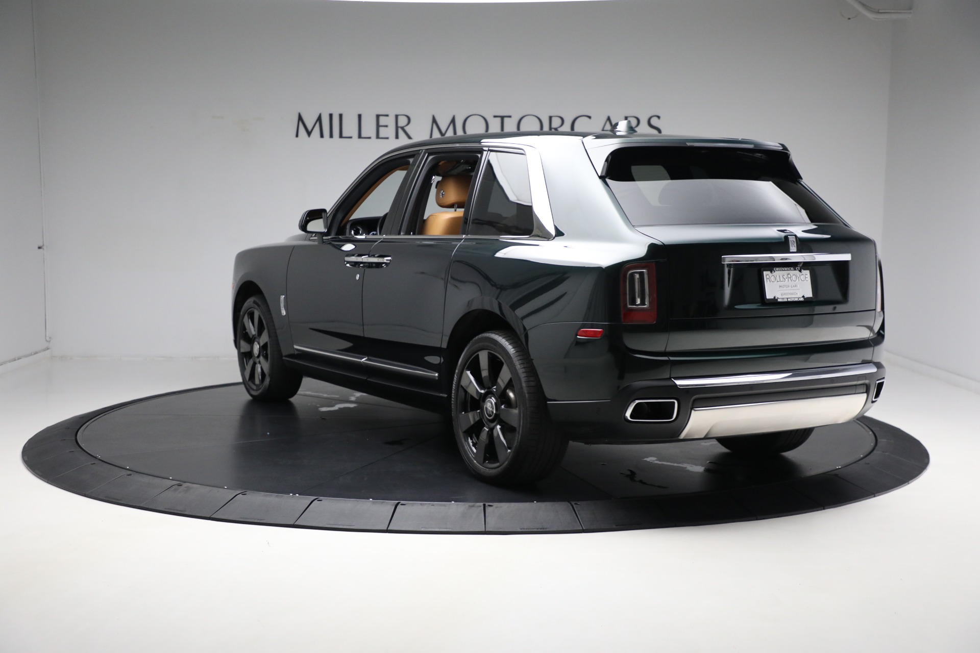 Used RollsRoyce Cullinan Black Badge  GCC Spec  With Warranty and  Service Contract 2023 for sale in Dubai  650480