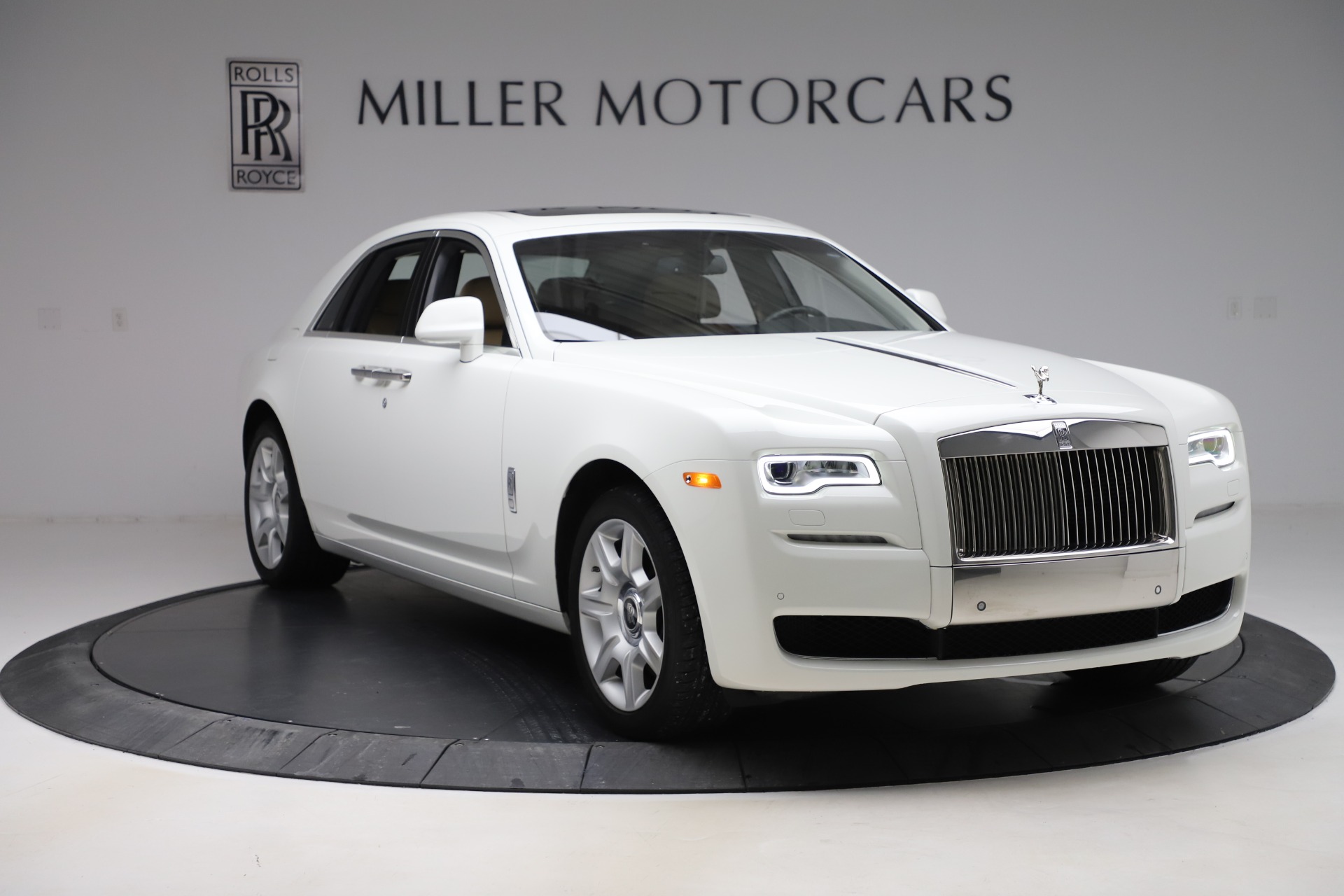 12 điểm ở RollsRoyce Ghost 2015 khiến bạn mê mẩn
