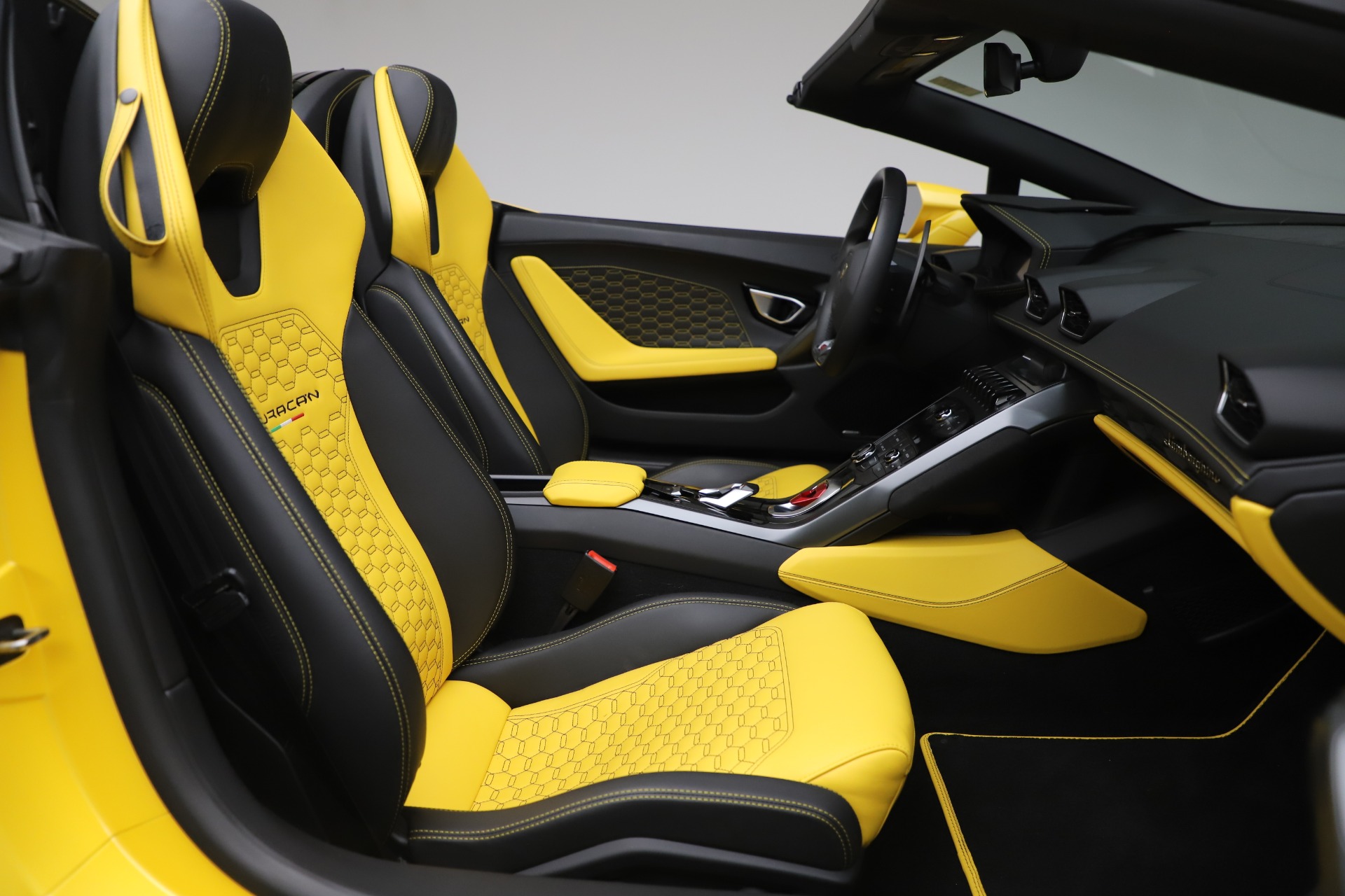 Pre-Owned 2018 Lamborghini Huracan LP 580-2 Spyder For ...