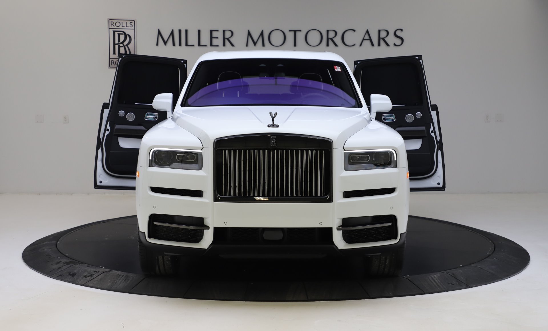 Rolls Royce  wraith 19 Red N White N Black custom Texture  GTA5Modscom