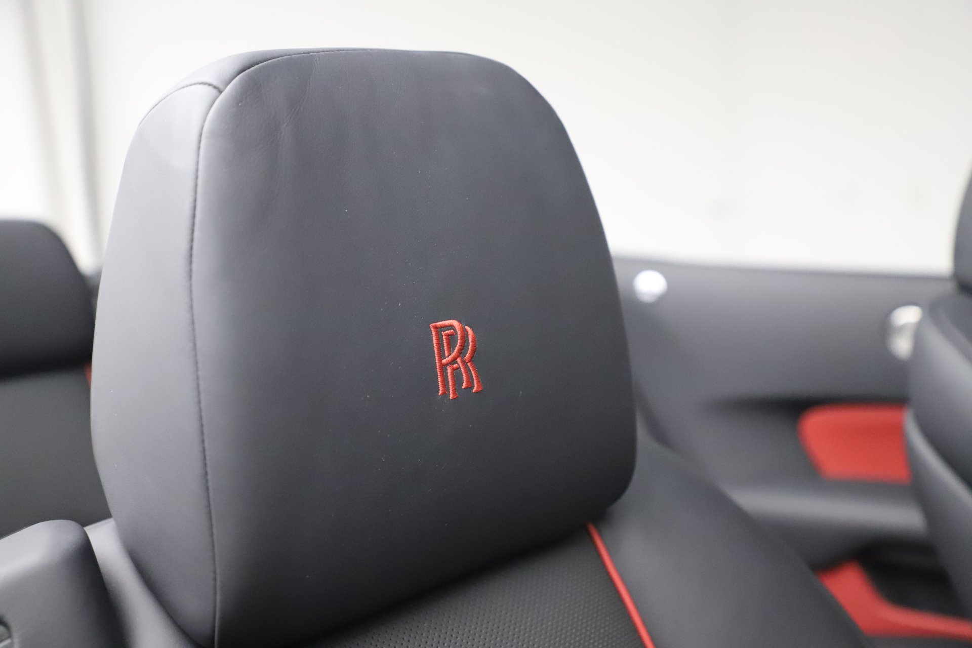 Used-2019-Rolls-Royce-Dawn-Black-Badge