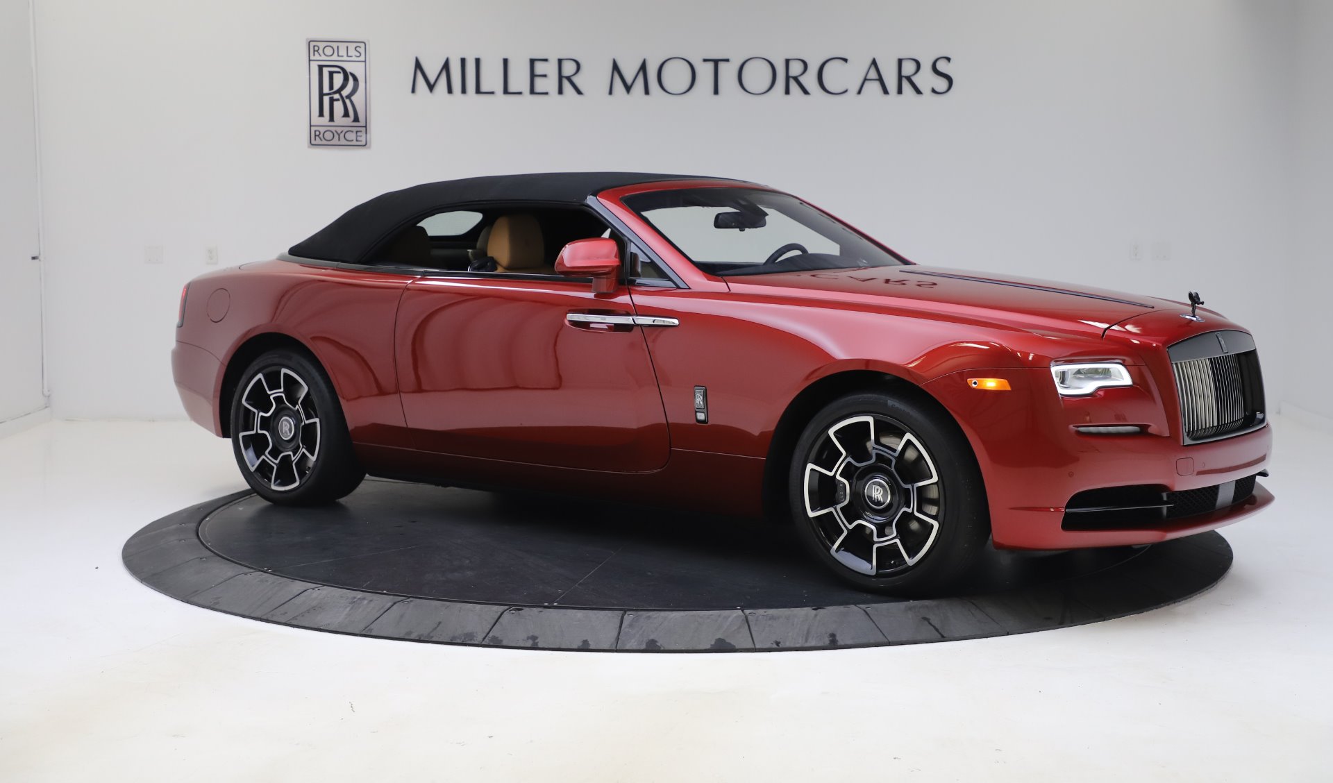 Rolls Royce Dawn Black Badge Forged Carbon Fiber Rear Cover Aero Cowling  Tonneau Cover  DMC