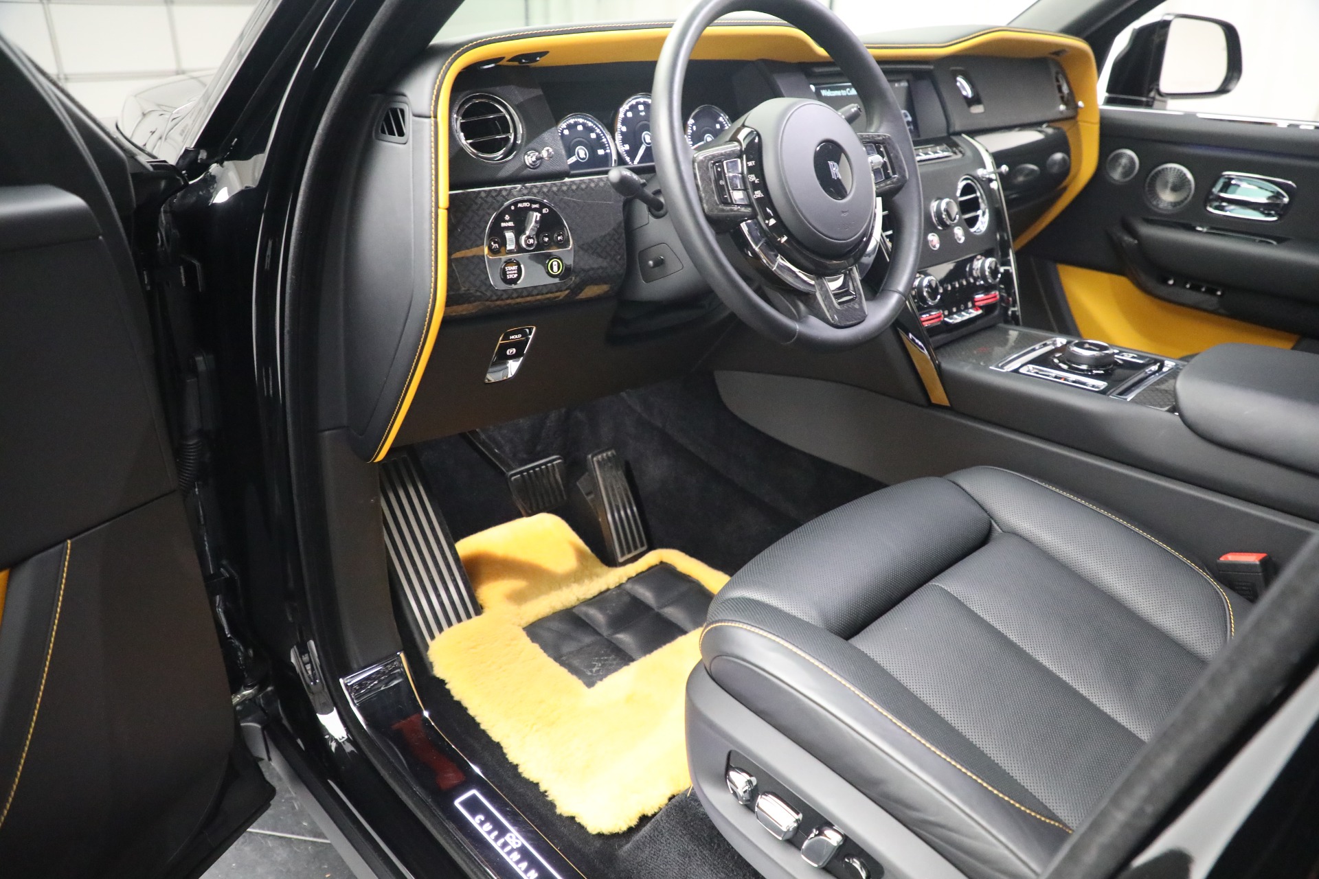 Exotic Parts USA  Ouchits easy to repair but u know whats the cost  for the headlight  rollsroycecullinan cullinan accident  genuineparts exoticpartsusa    Infoexoticpartsusacom  httpswwwebaycomusrexoticpartsusa www 