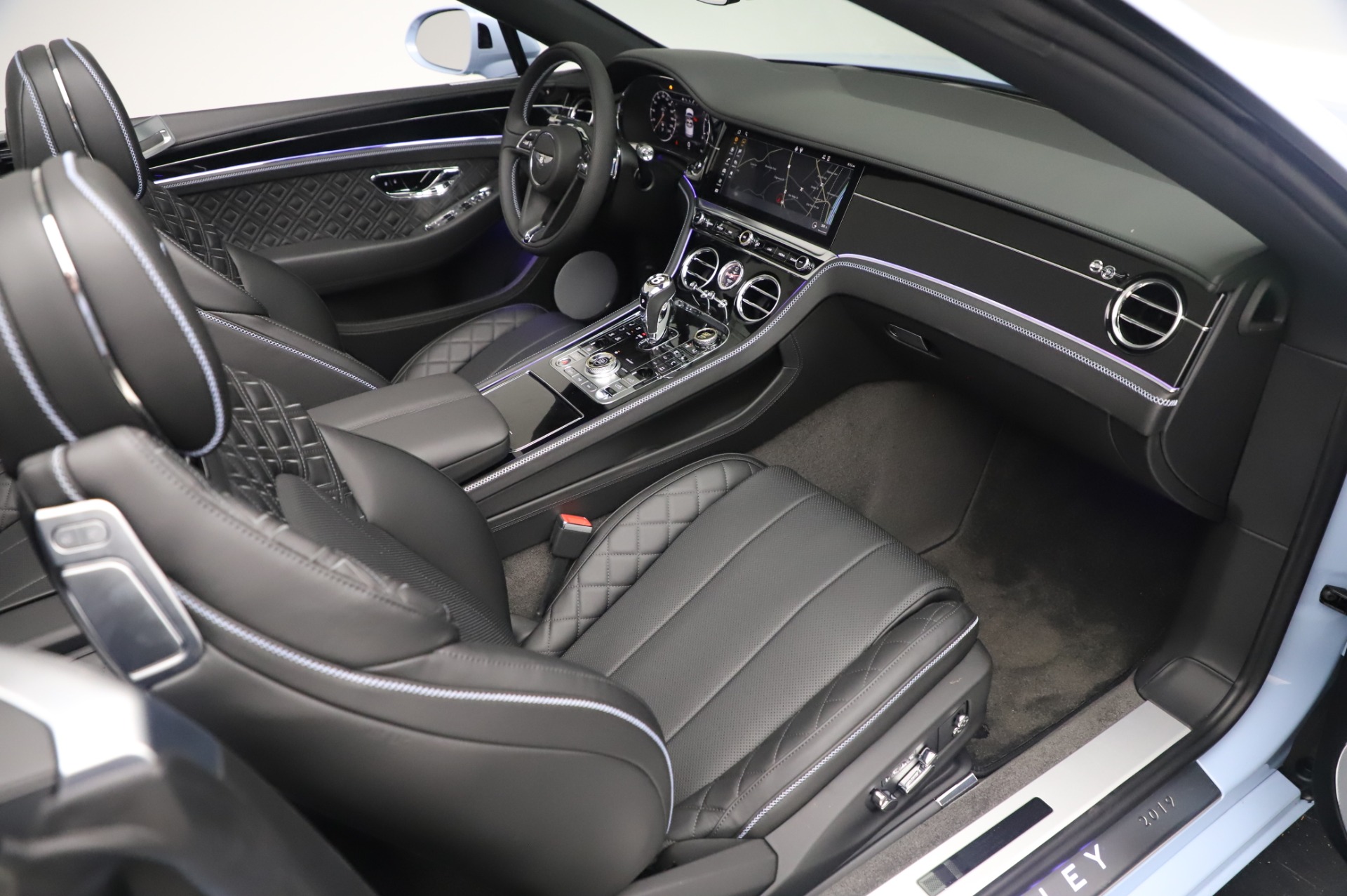 New-2020-Bentley-Continental-GTC-V8