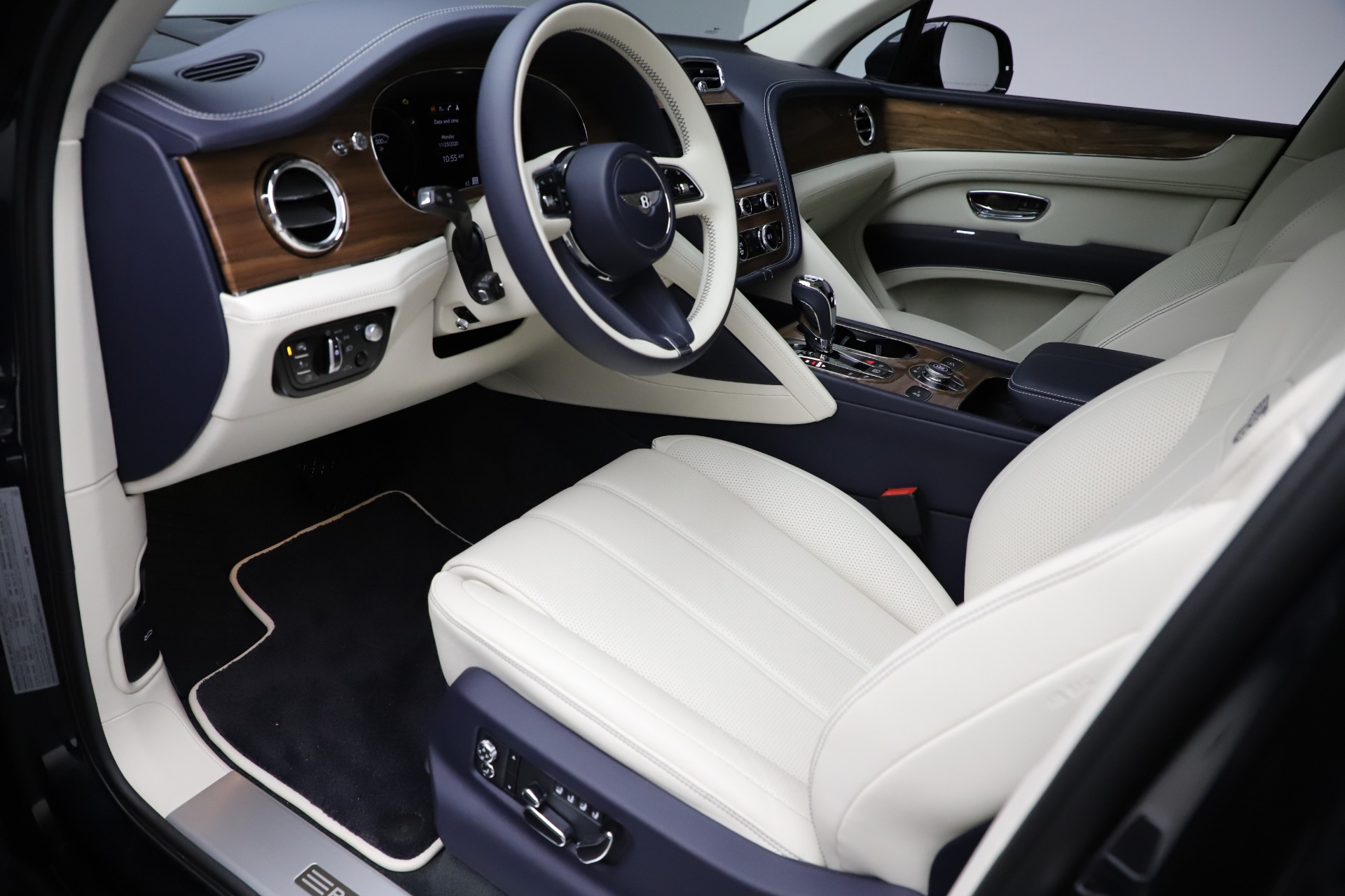 New 2021 Bentley Bentayga V8 For Sale Miller Motorcars Stock B1544