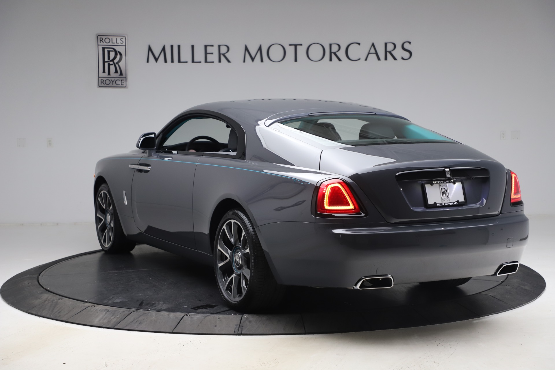 Chi tiết RollsRoyce Ghost EWB 2021 bản cá nhân hoá tại Việt Nam