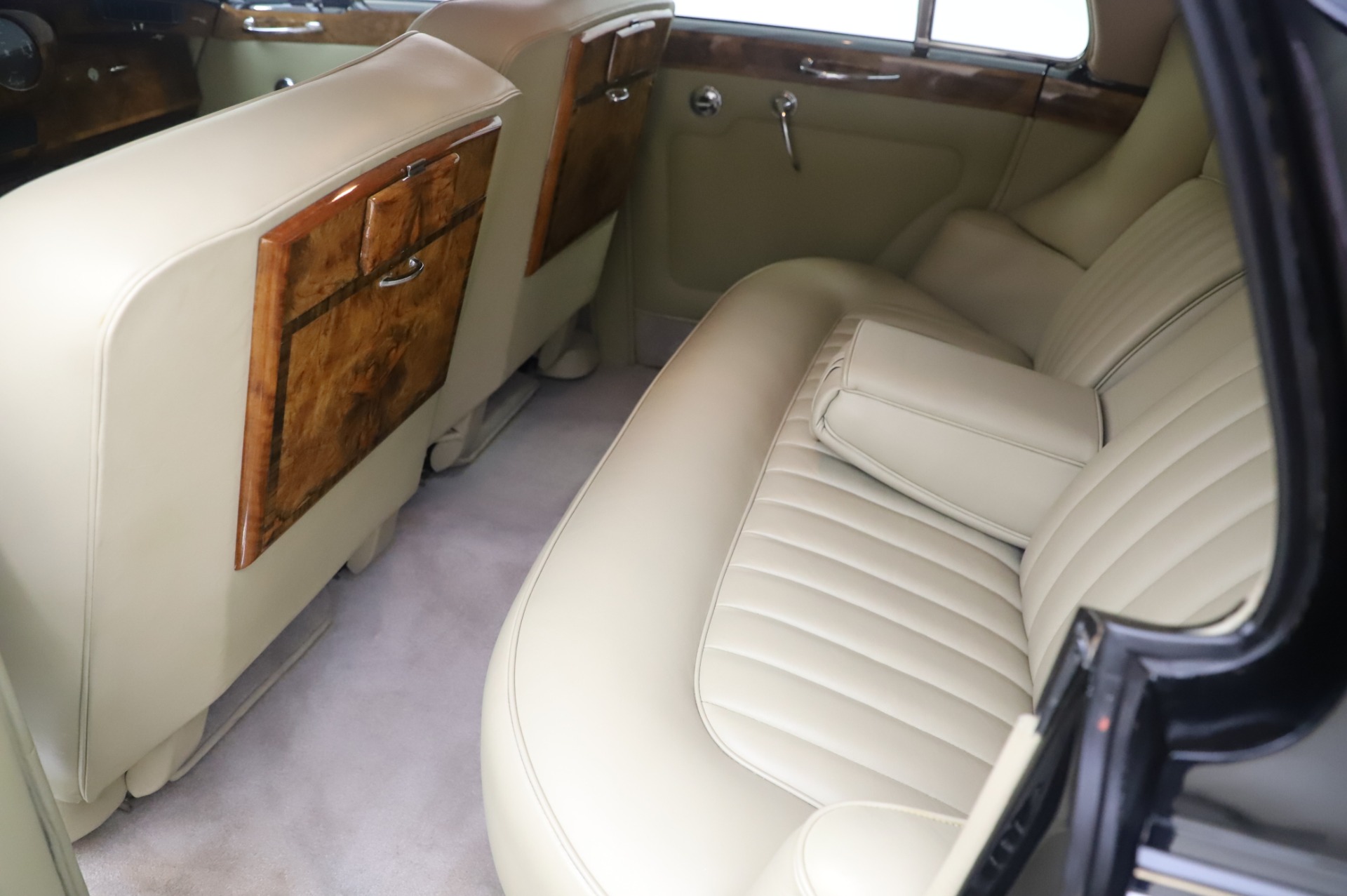 Used 1965 RollsRoyce Silver Cloud III For Sale Special Pricing  Vantage  Motorworks Inc Stock LSGT411
