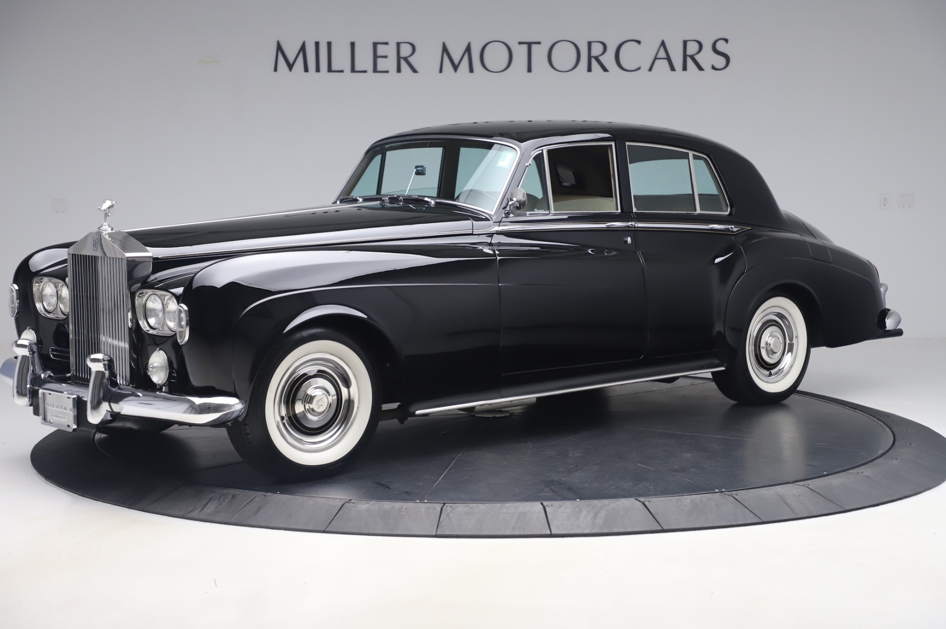Lot 13  1964 RollsRoyce Silver Cloud III