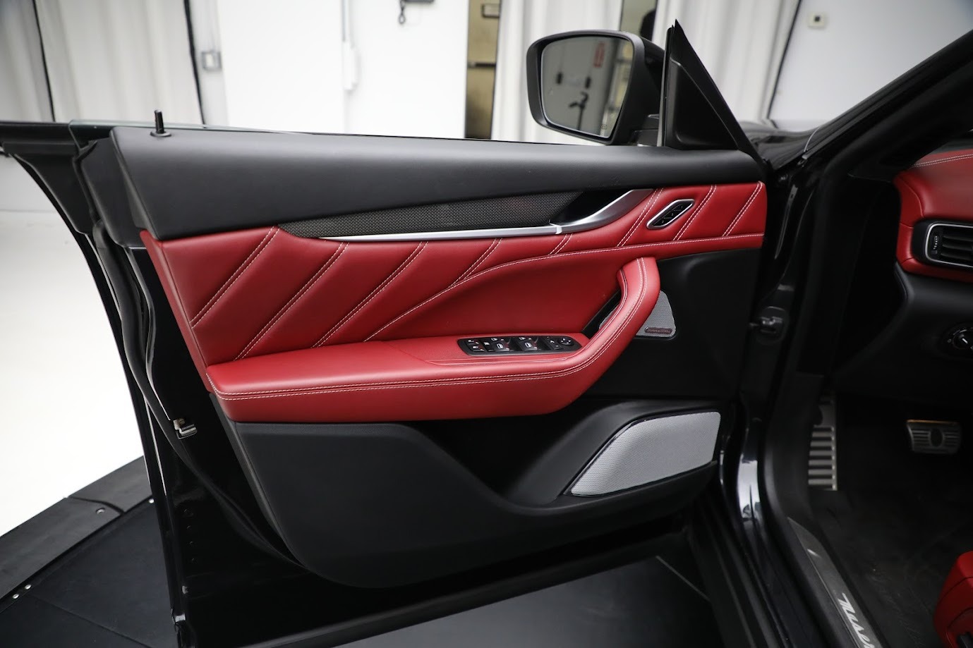 New-2020-Maserati-Levante-GTS