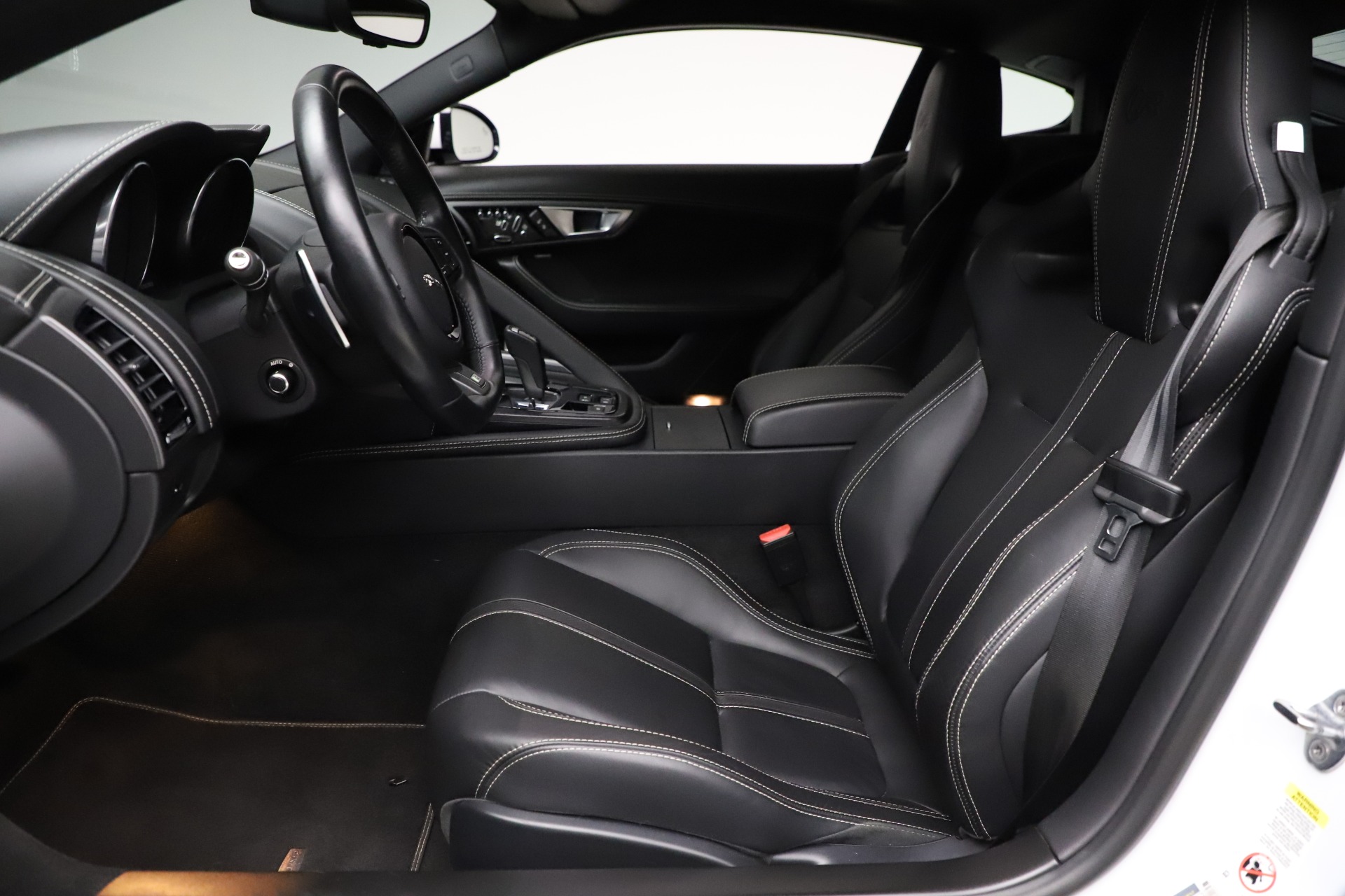 Used-2016-Jaguar-F-TYPE-R
