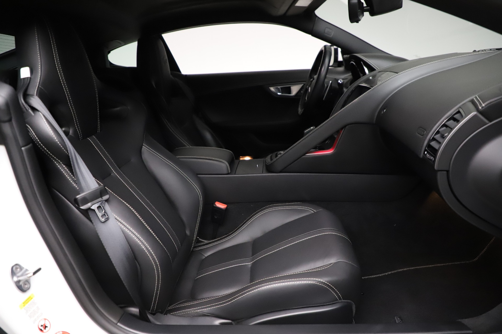 Used-2016-Jaguar-F-TYPE-R