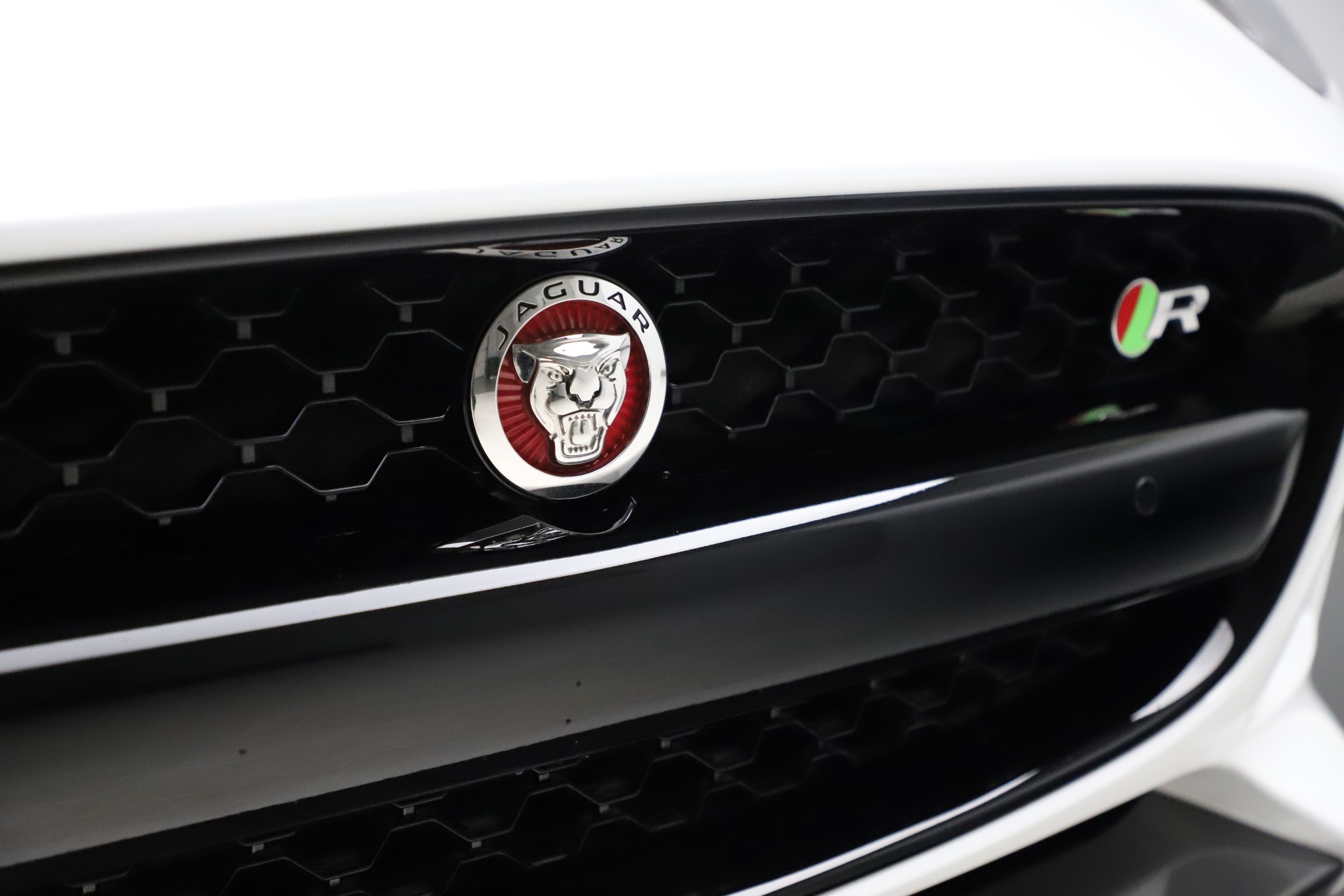 Used-2016-Jaguar-F-TYPE-R