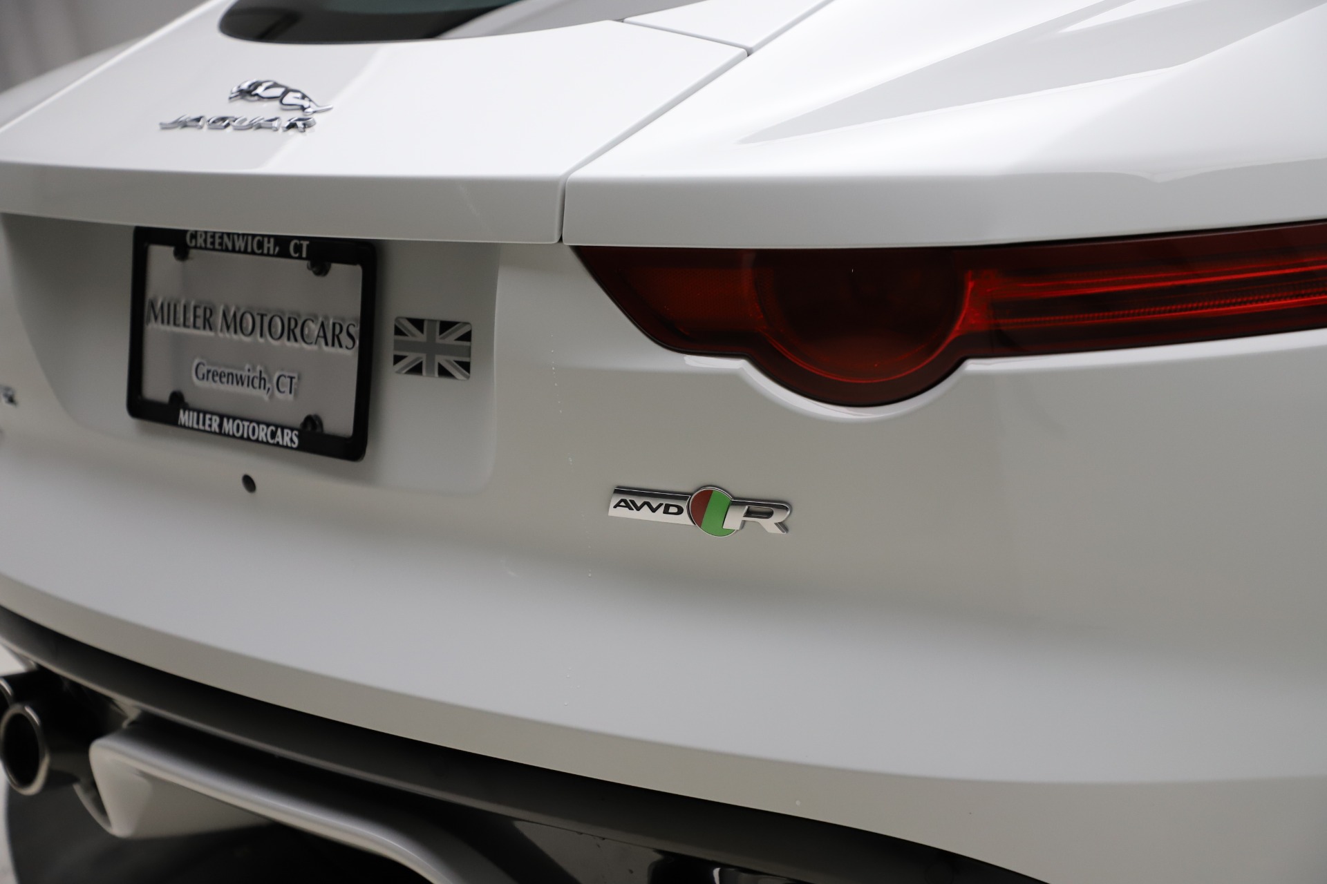 Used-2016-Jaguar-F-TYPE-R