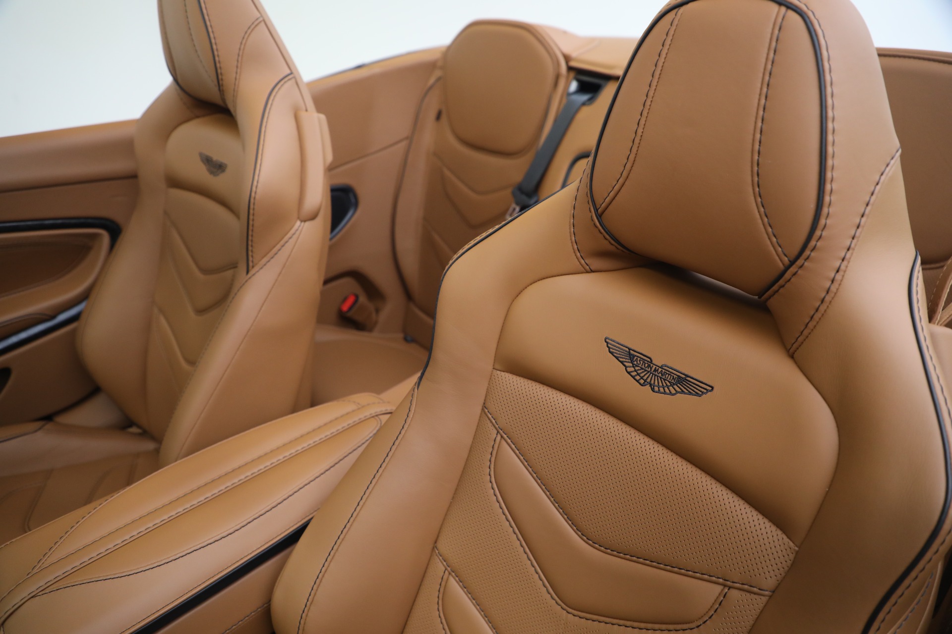 New 2021 Aston Martin DBS Superleggera Volante For Sale () | Miller