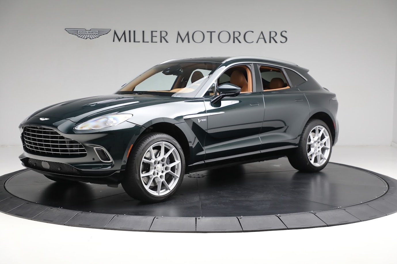 Aston martin suv
