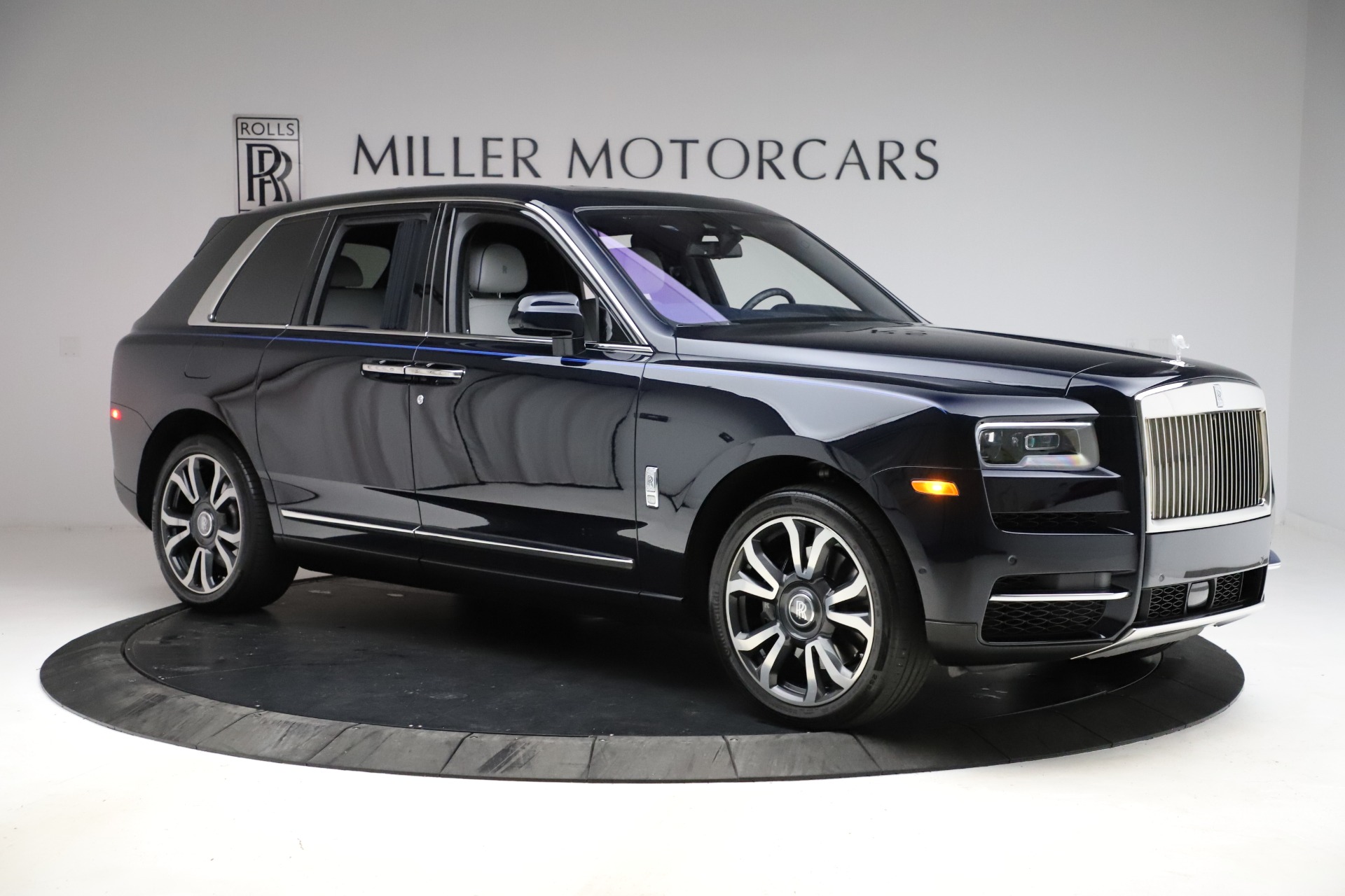 New 2019 Rolls-Royce Cullinan For Sale ($396,250)  Rolls-Royce Motor Cars  Philadelphia Stock #19R102