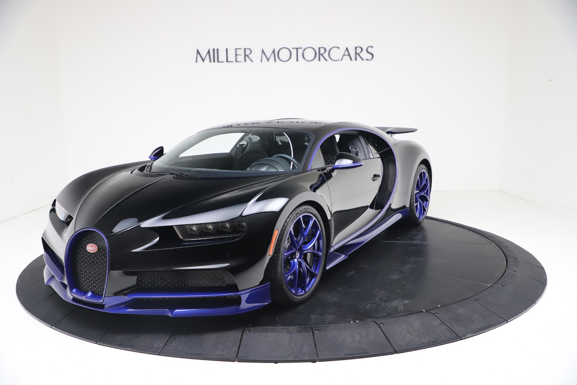 Pre-Owned 2018 Bugatti Chiron For Sale () | Miller Motorcars Stock #8489C