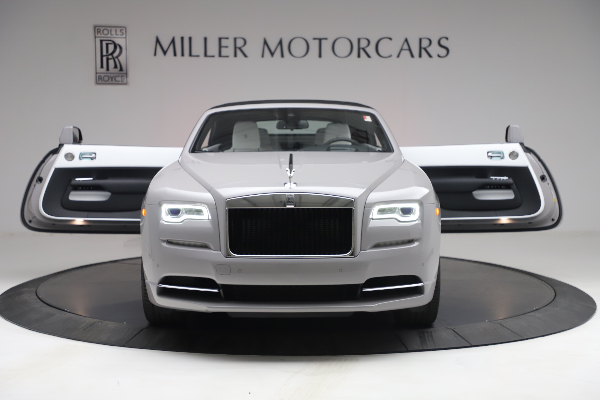 2021 RollsRoyce Dawn Review Pricing  Dawn Convertible Models  CarBuzz