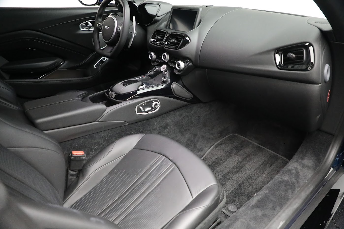 New 2021 Aston Martin Vantage For Sale () | Miller Motorcars Stock #A1566