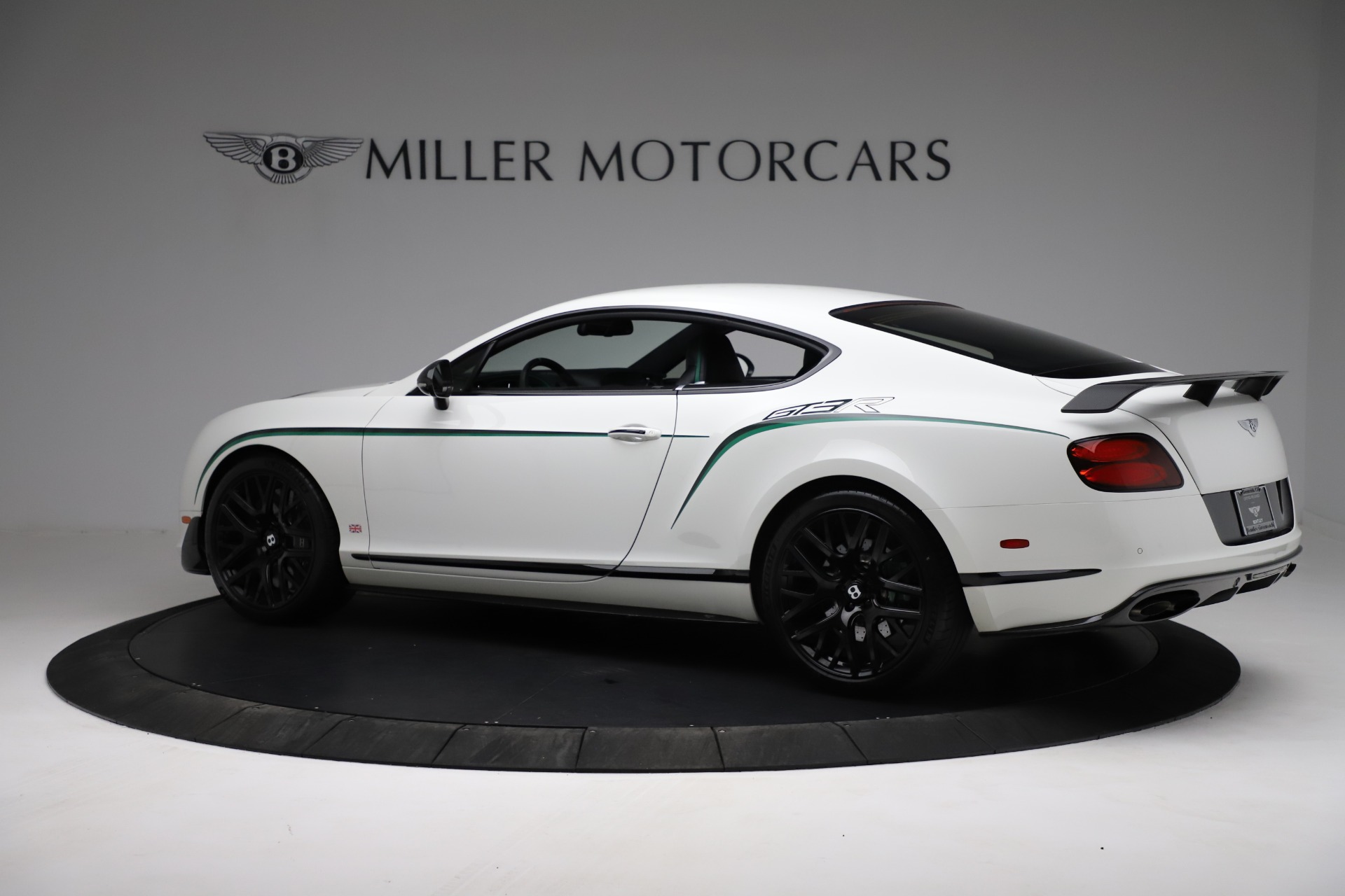 1/18 Bentley Continental GT3-R ホワイト Bentley Continental GT3-R - Model car collection - GT SPIRIT