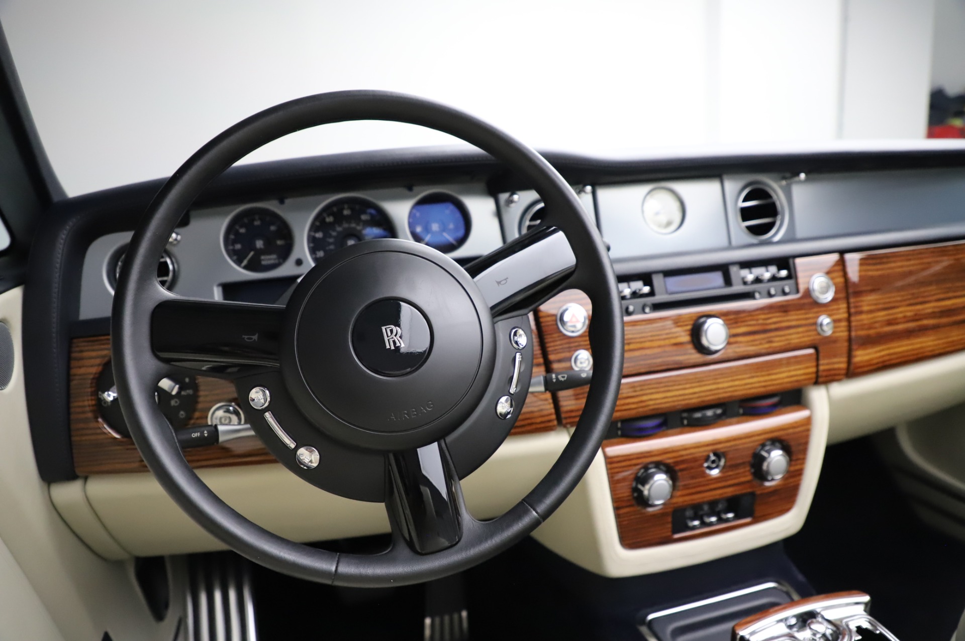 Bonhams  2009 RollsRoyce Phantom Extended Wheelbase Saloon Chassis no  SCA681L04DUX73788