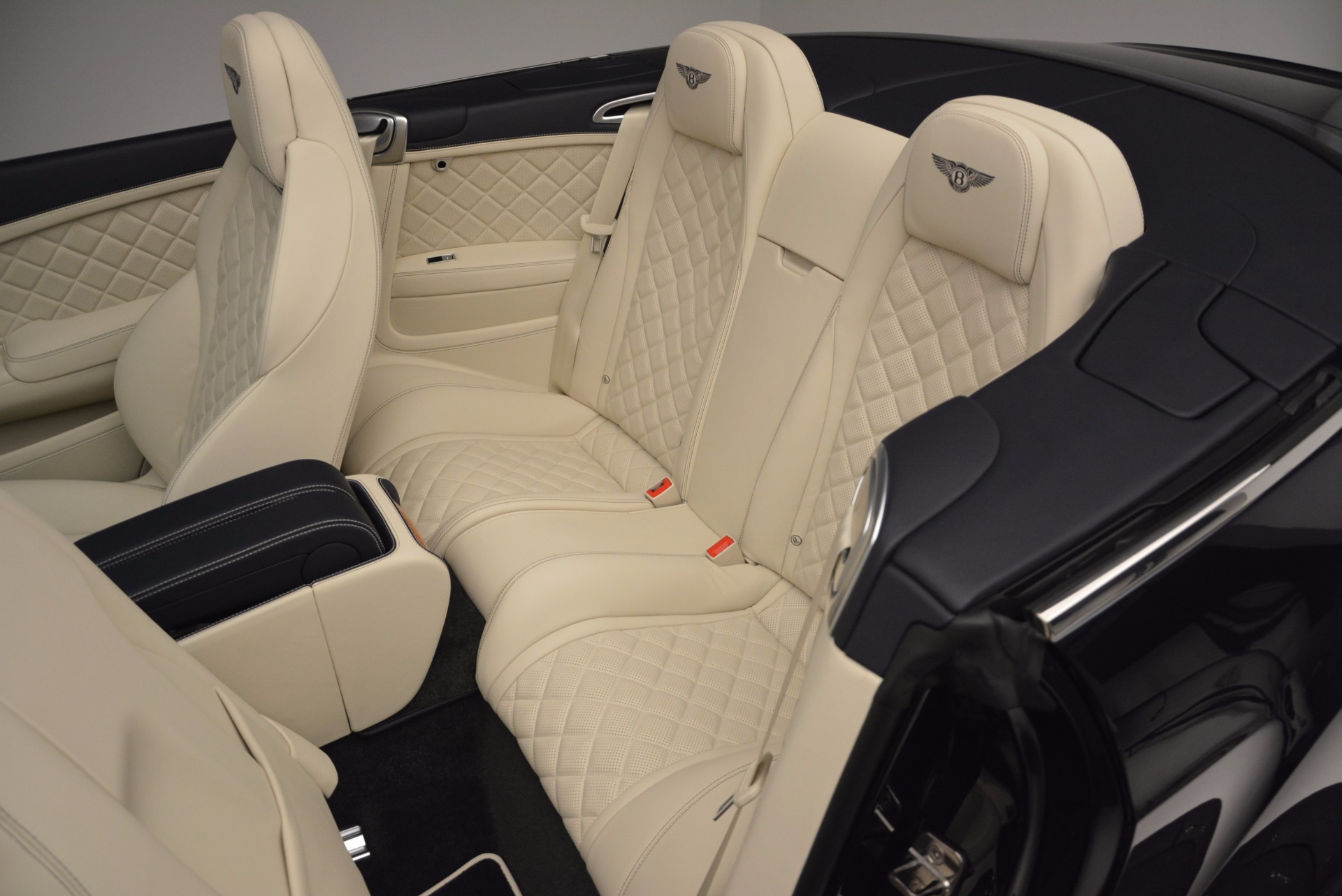New-2017-Bentley-Continental-GT-V8