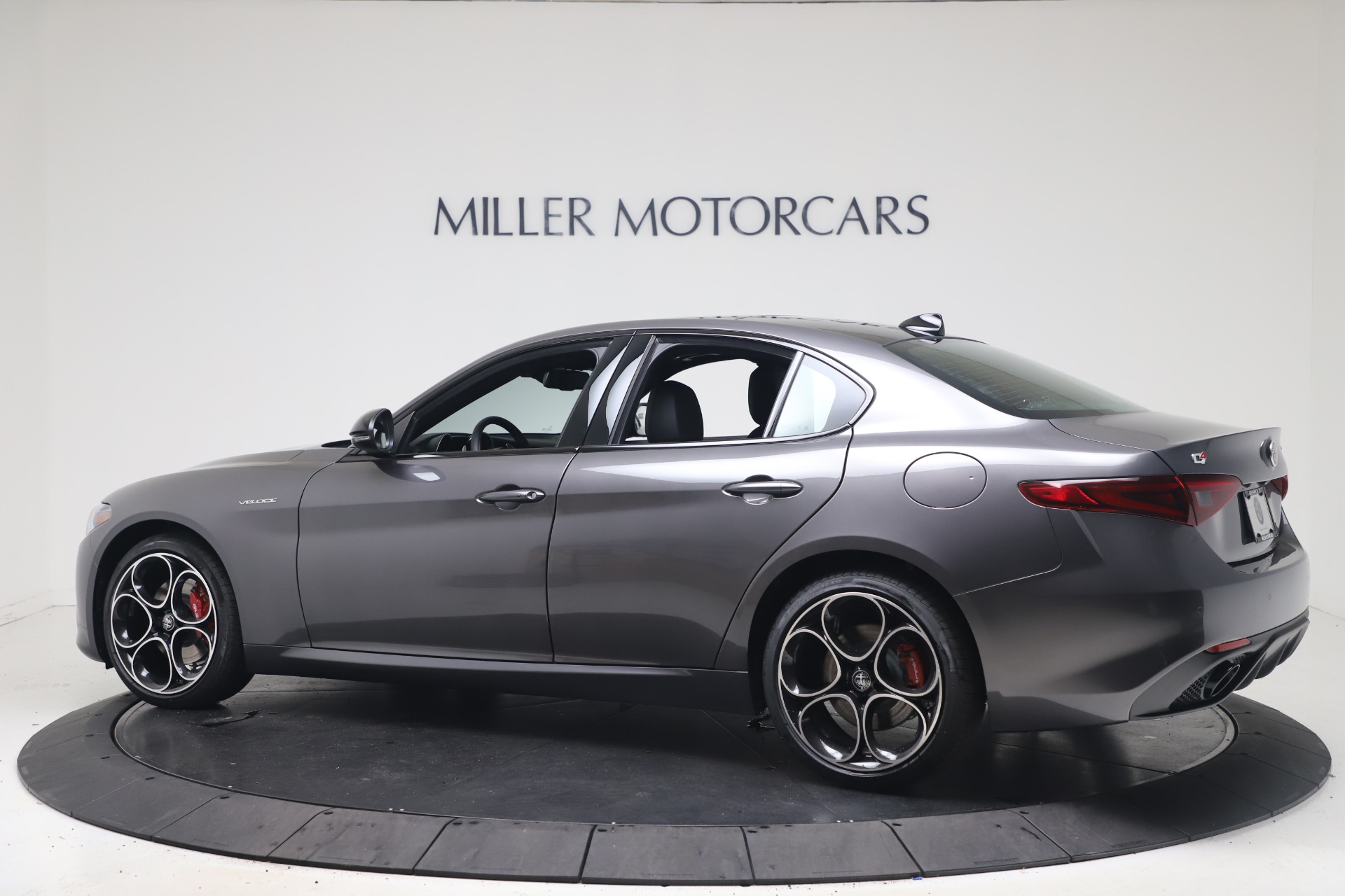 New 2022 Alfa Romeo Giulia Veloce For Sale () Miller Motorcars Stock LW674