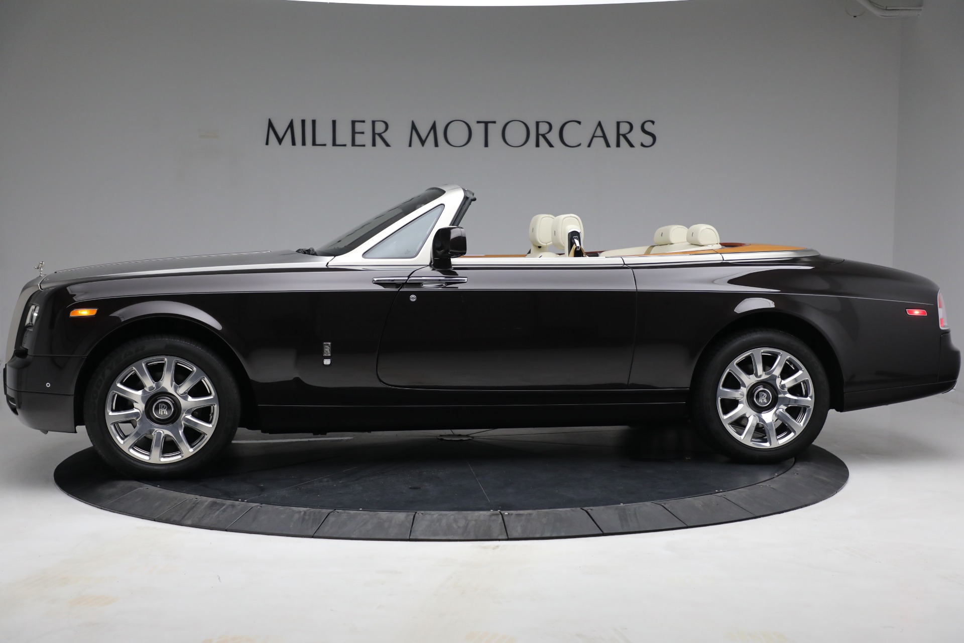 Used 2015 Rolls-Royce Phantom Drophead Coupe For Sale (Sold